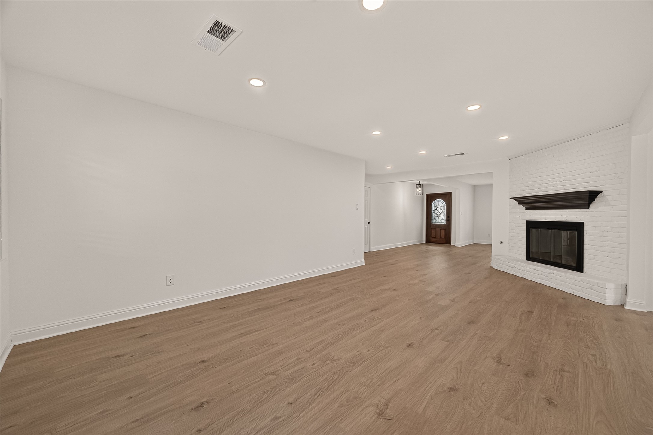 5946 Valkeith Drive Property Photo 14