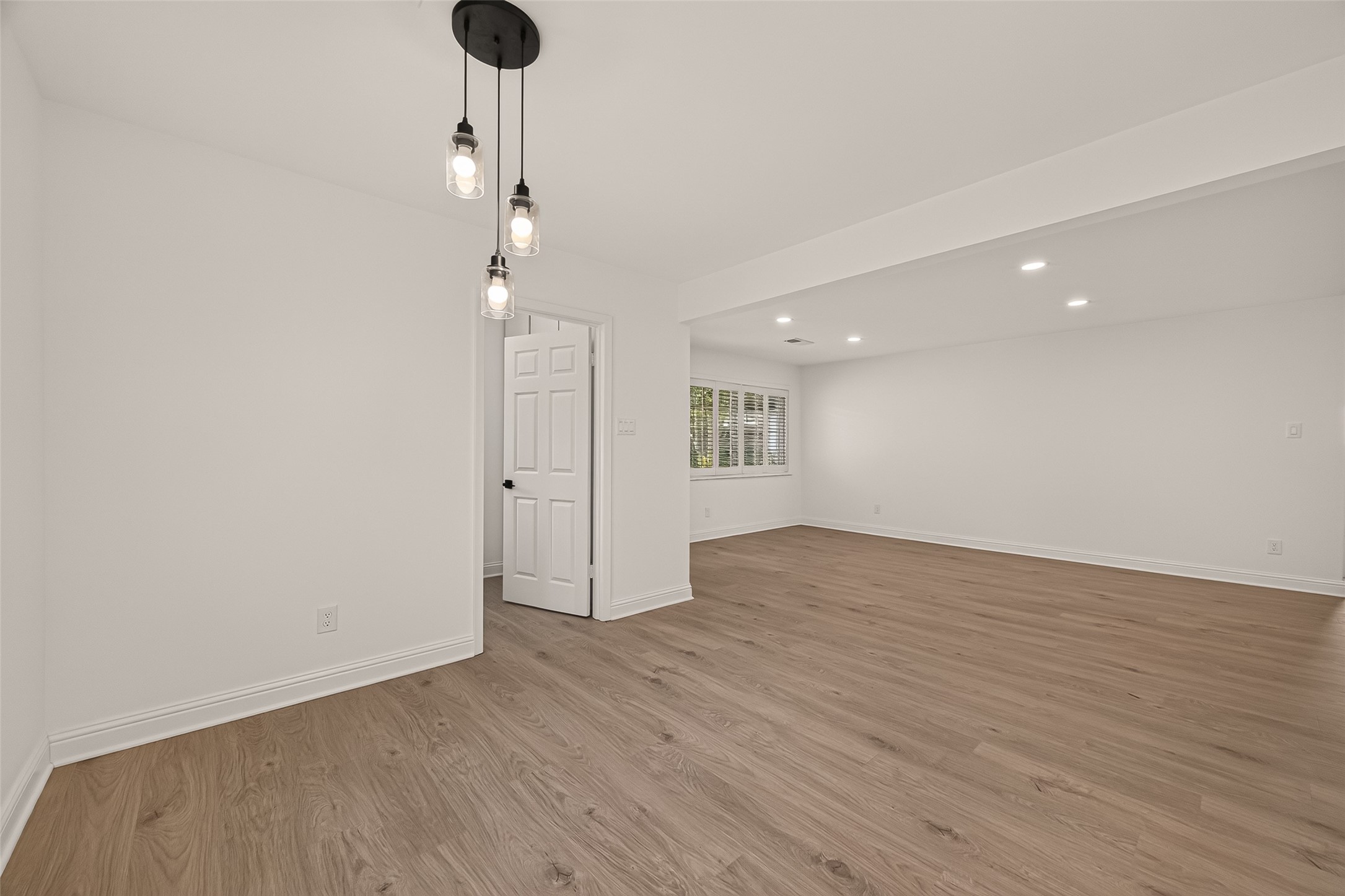 5946 Valkeith Drive Property Photo 17
