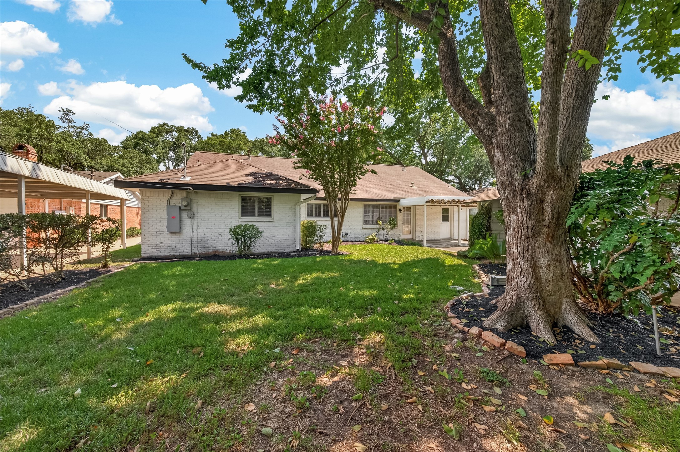 5946 Valkeith Drive Property Photo 48