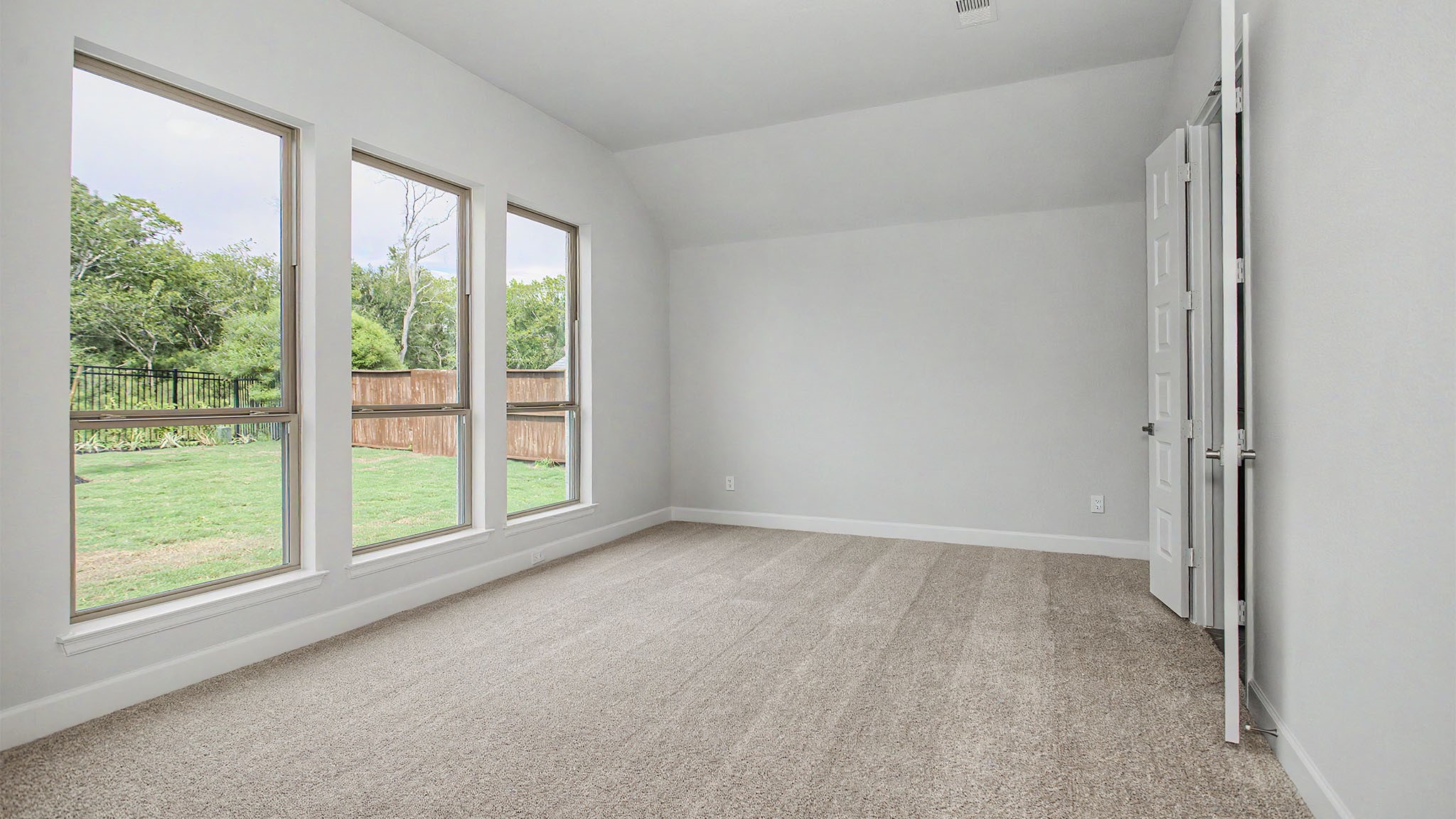 5727 Bobwhite Trail Property Photo 8
