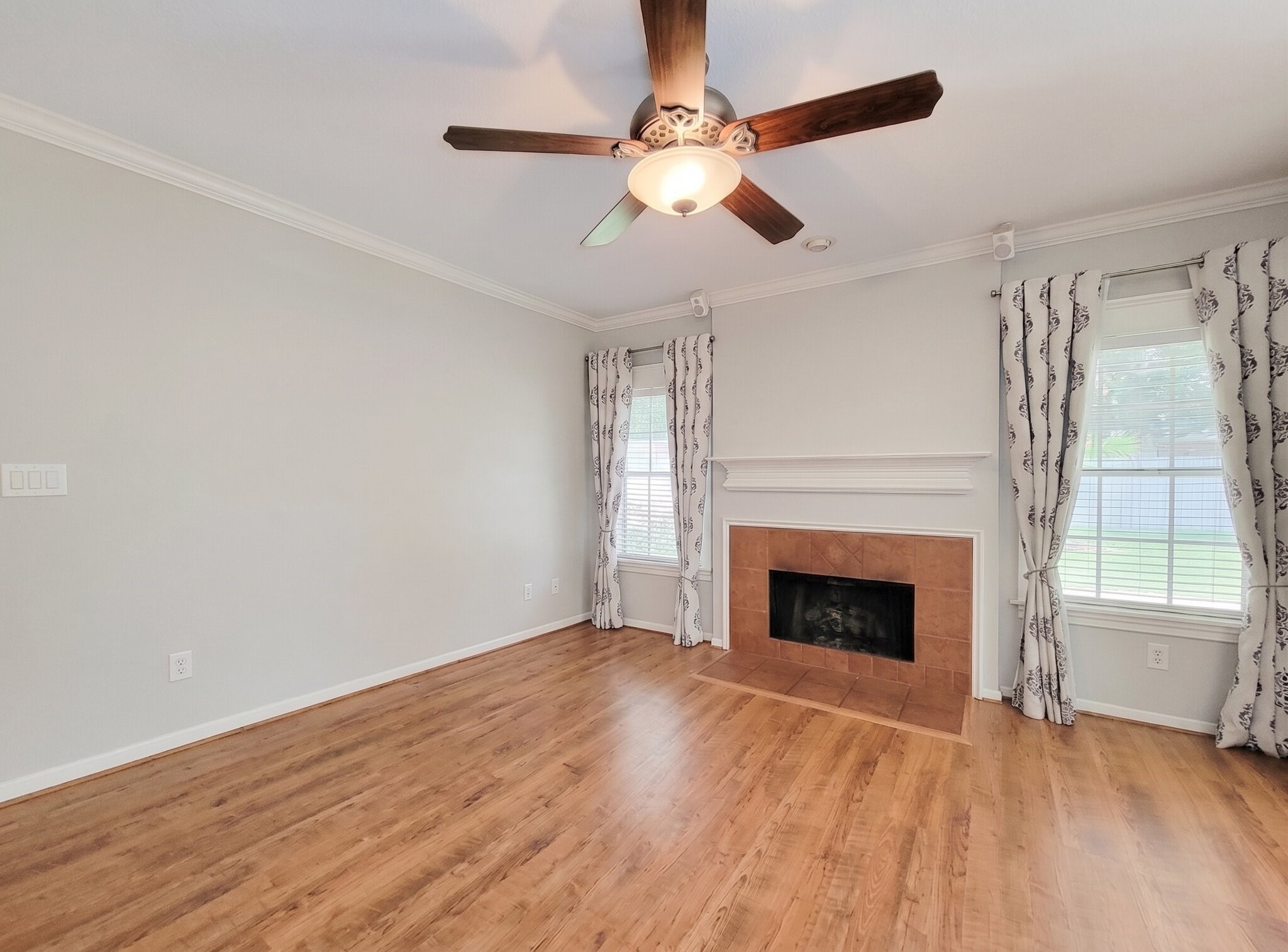 20303 Vaulted Chestnut Lane Property Photo 9
