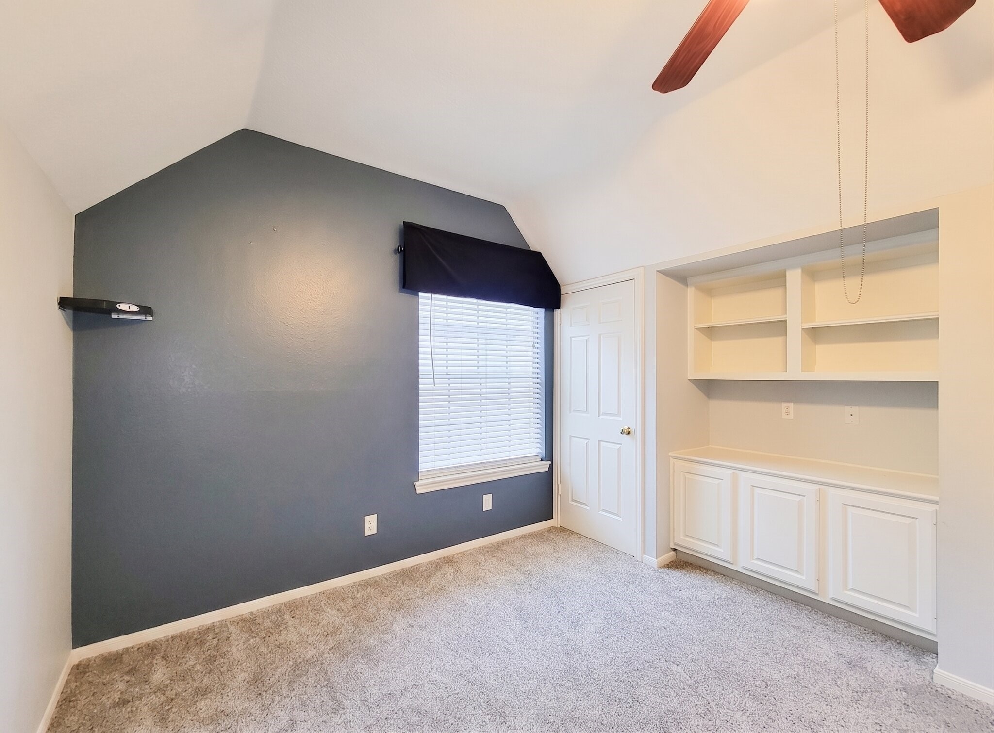 20303 Vaulted Chestnut Lane Property Photo 23