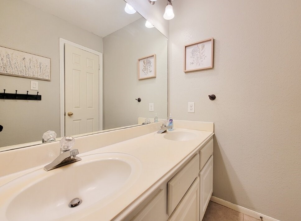 20303 Vaulted Chestnut Lane Property Photo 26