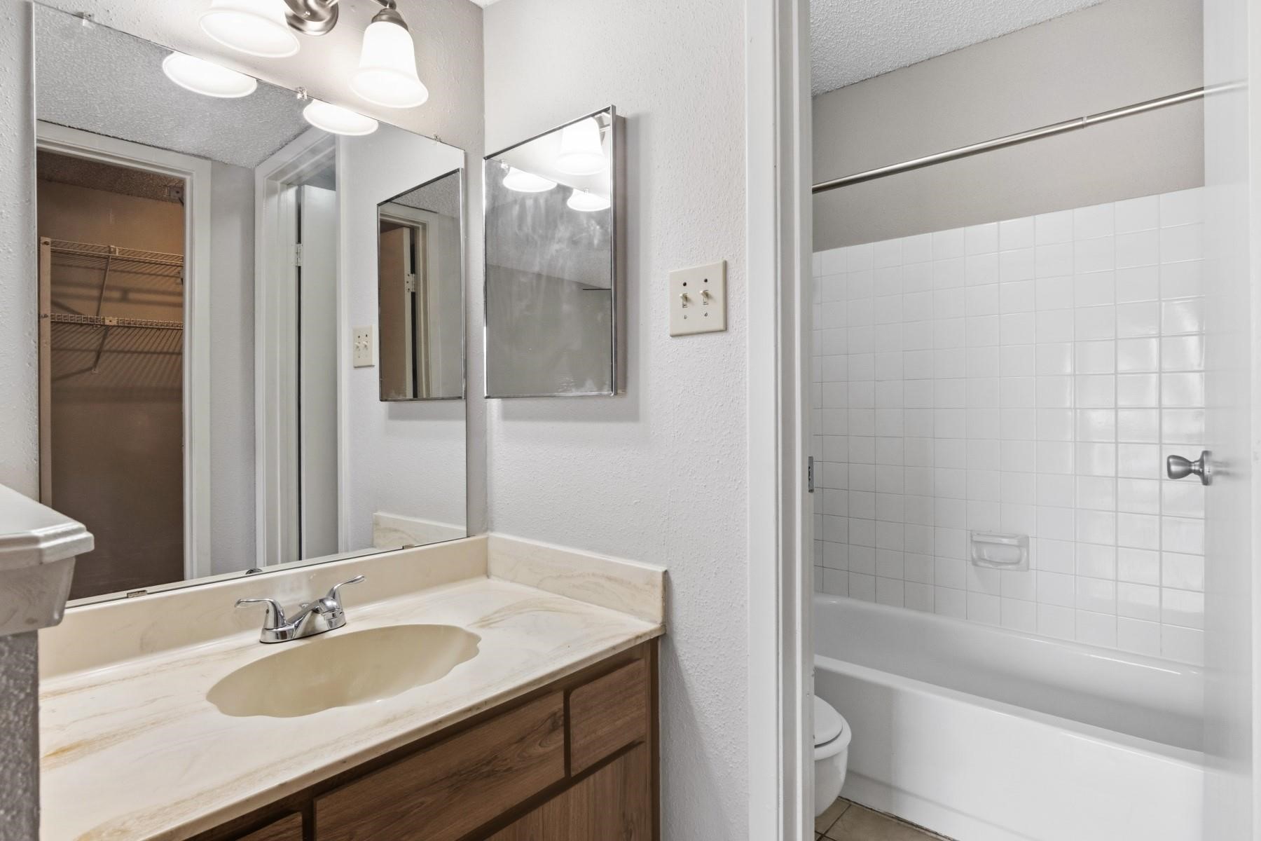 3919 Fairmont 148 Property Photo 5