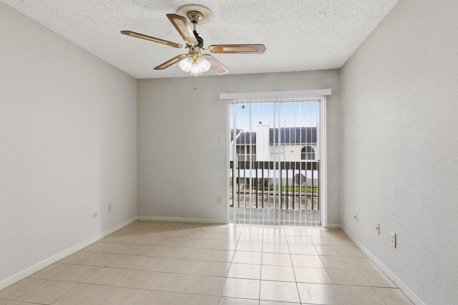 3919 Fairmont 148 Property Photo 6