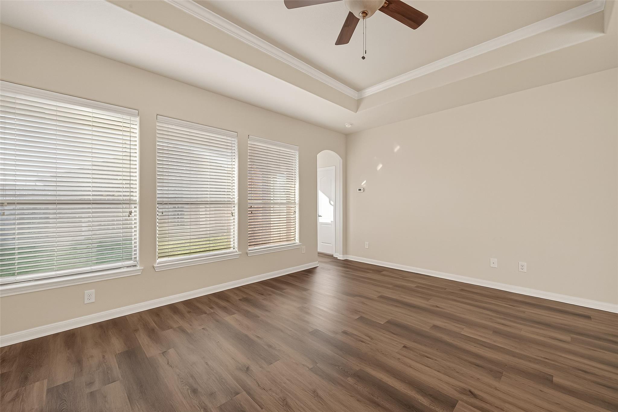 25354 Holton Ridge Drive Property Photo 9