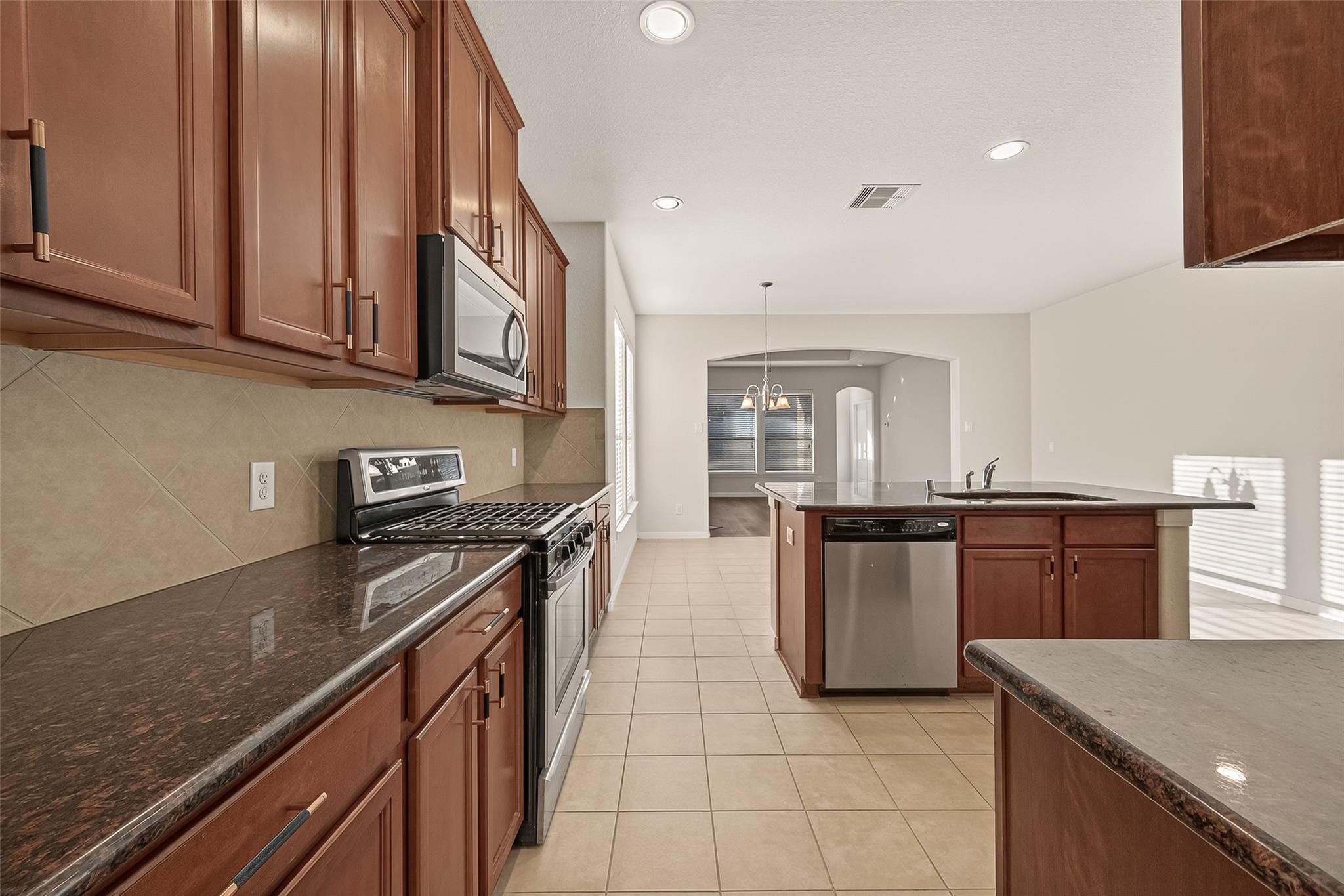 25354 Holton Ridge Drive Property Photo 11
