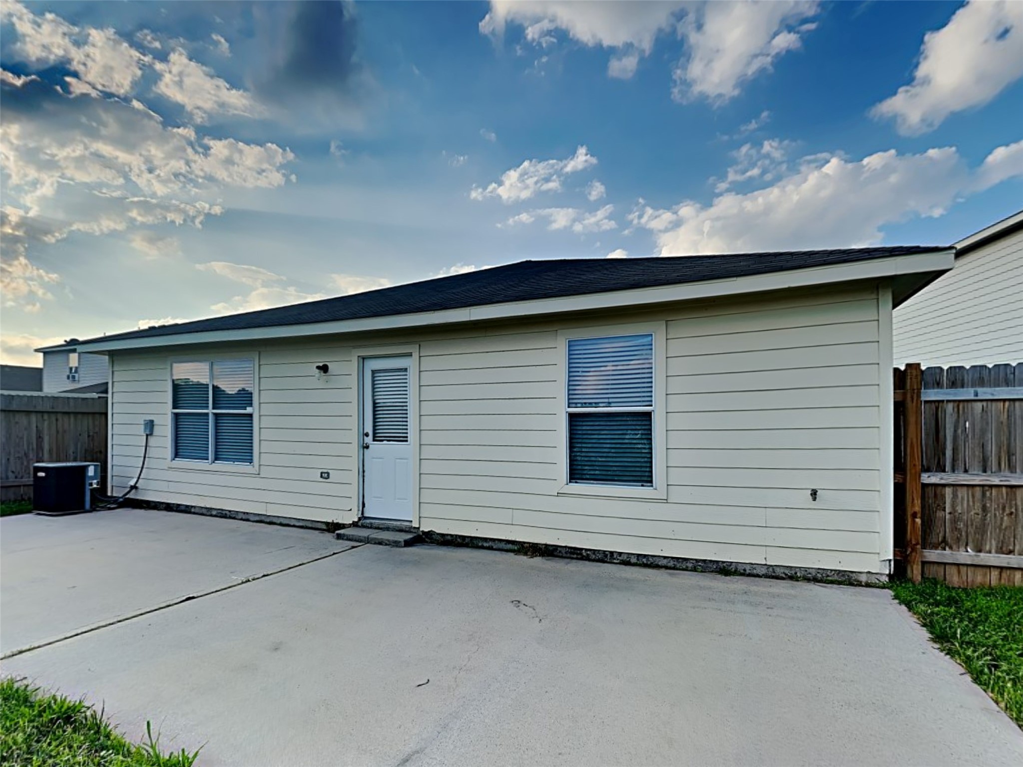 4407 Nueces River Loop Property Photo 19