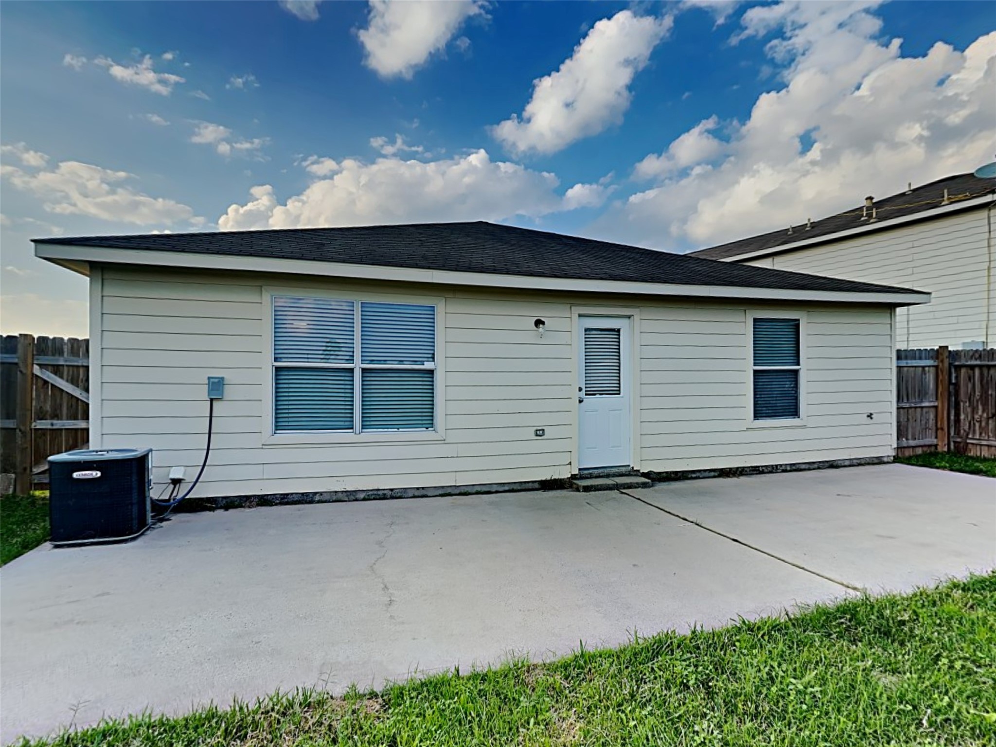 4407 Nueces River Loop Property Photo 20