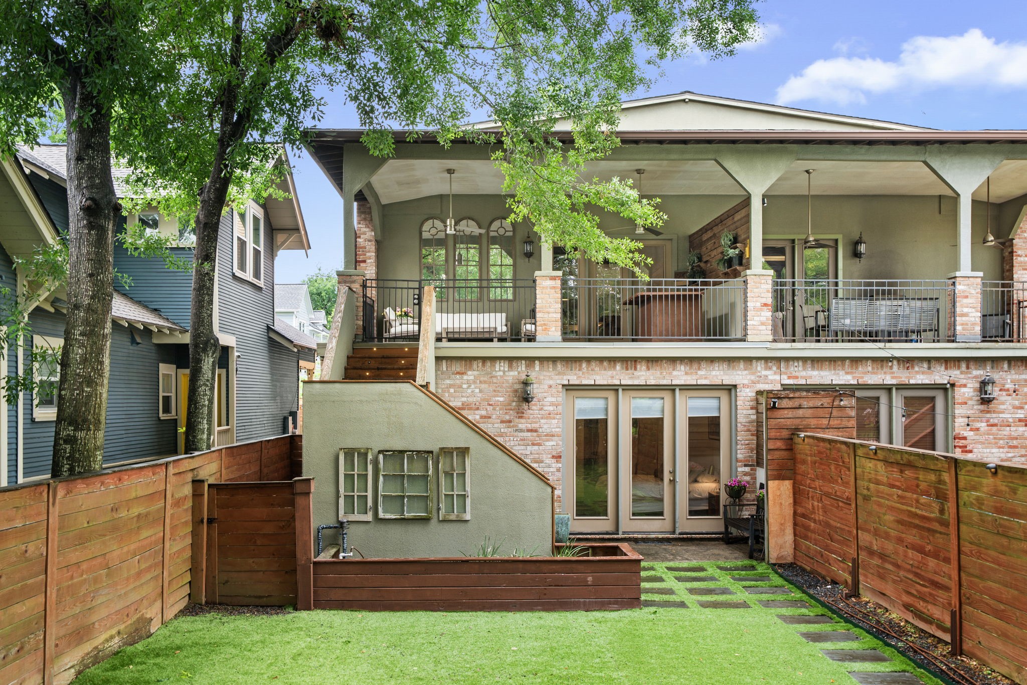 943 Oxford Street Property Photo