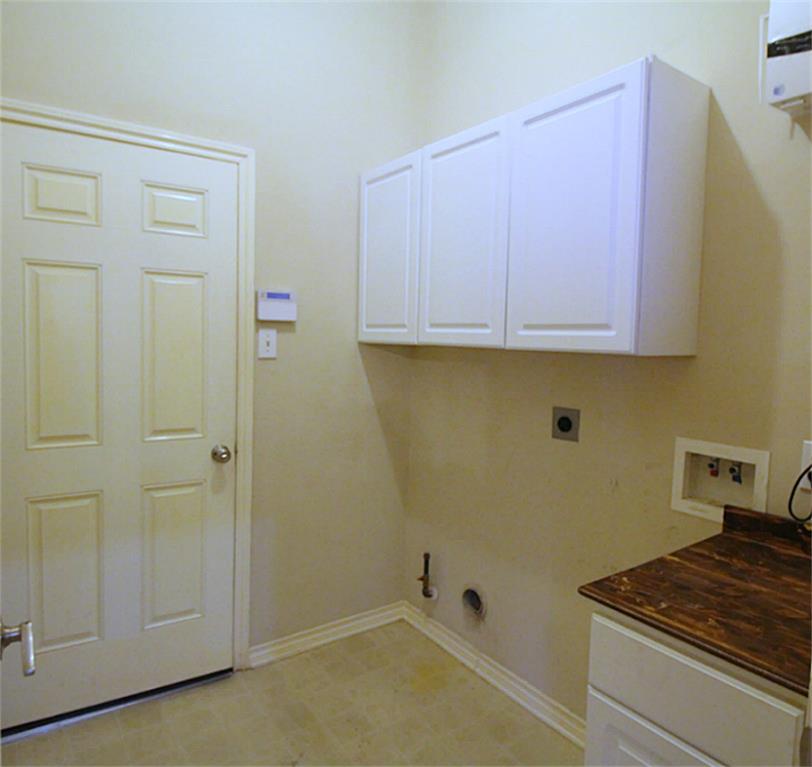 10011 Adobe Drive Property Photo 15