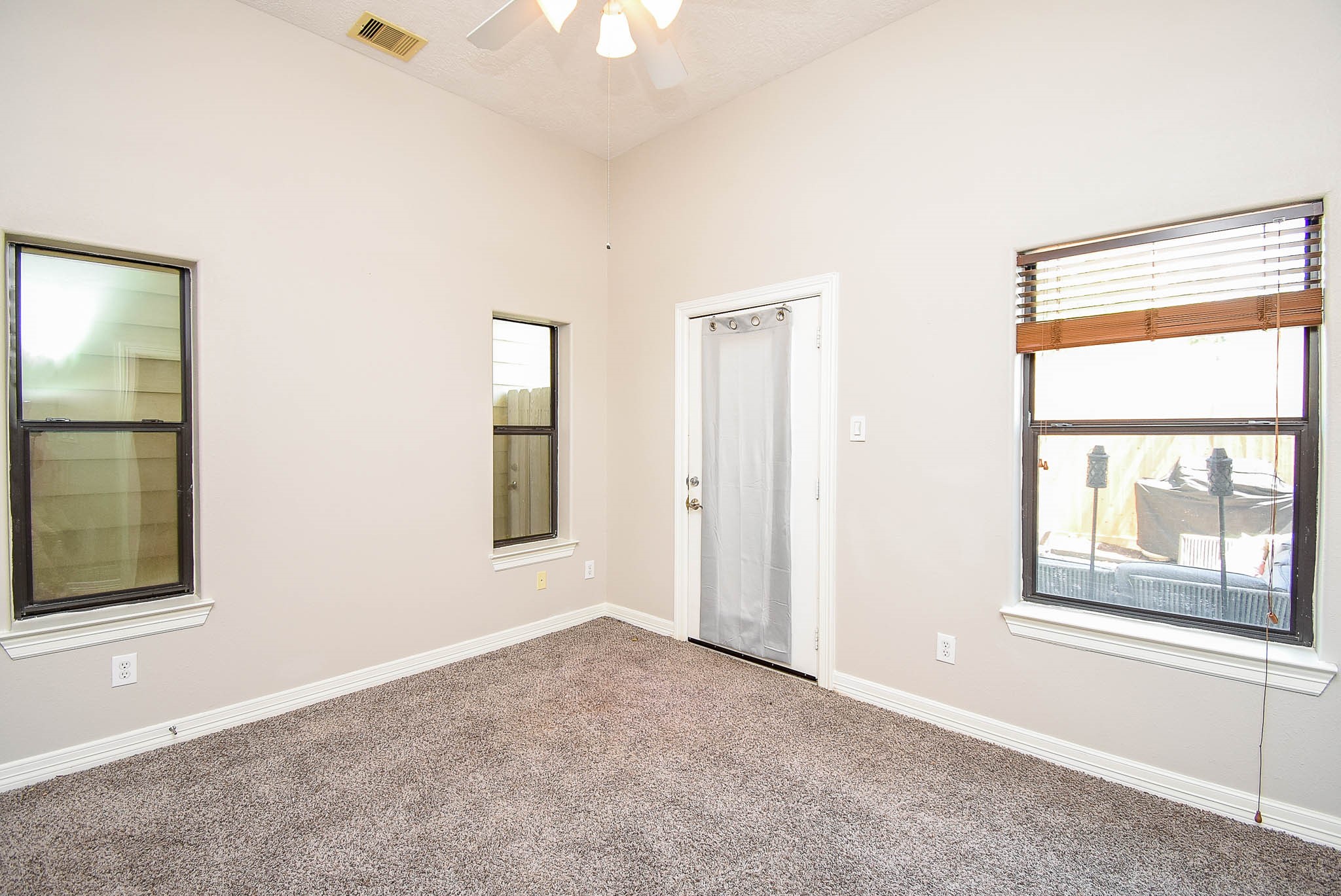 3458 Clearview Villa Way Property Photo 4