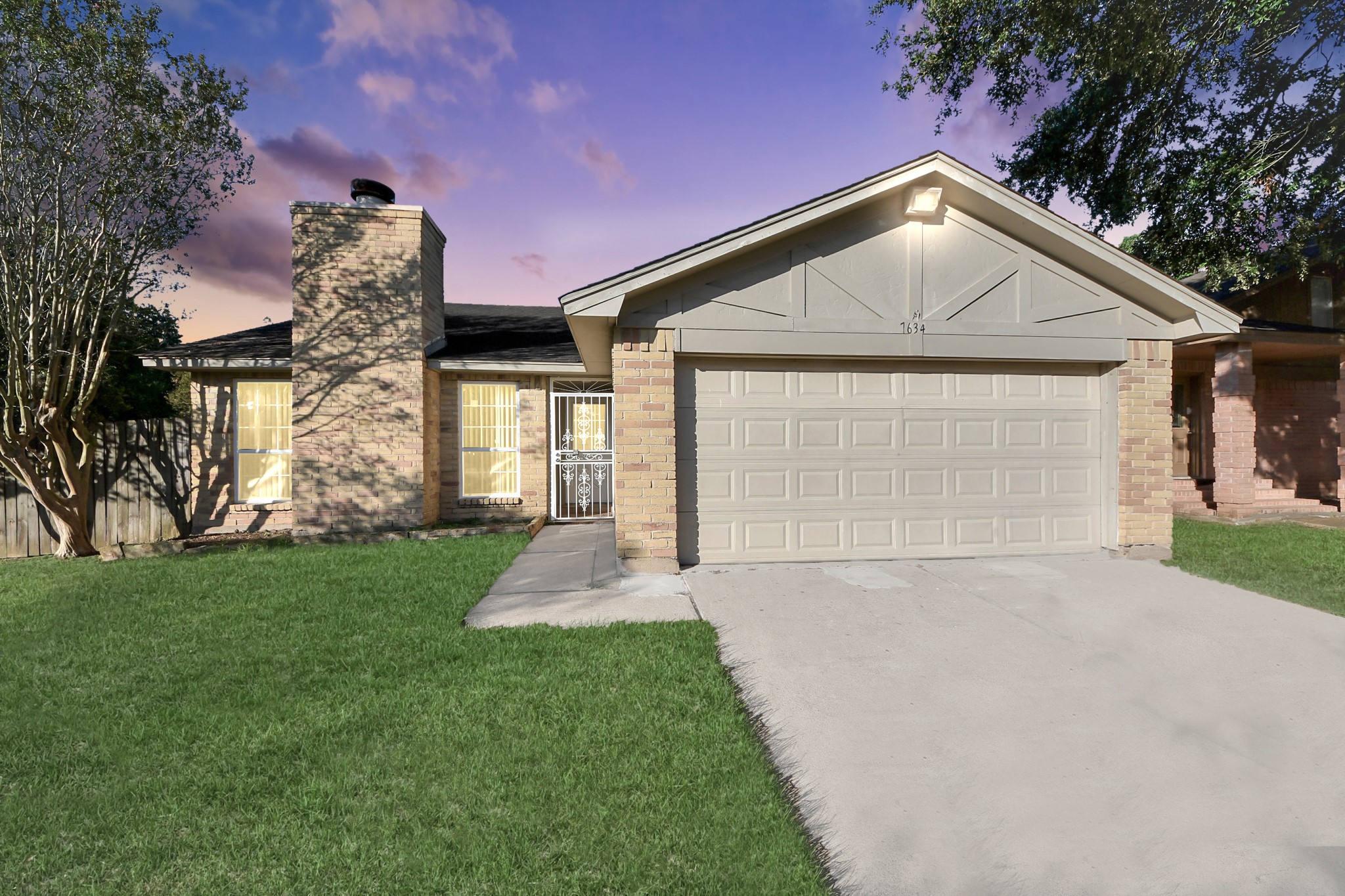 7634 Alegria Drive Property Photo 2