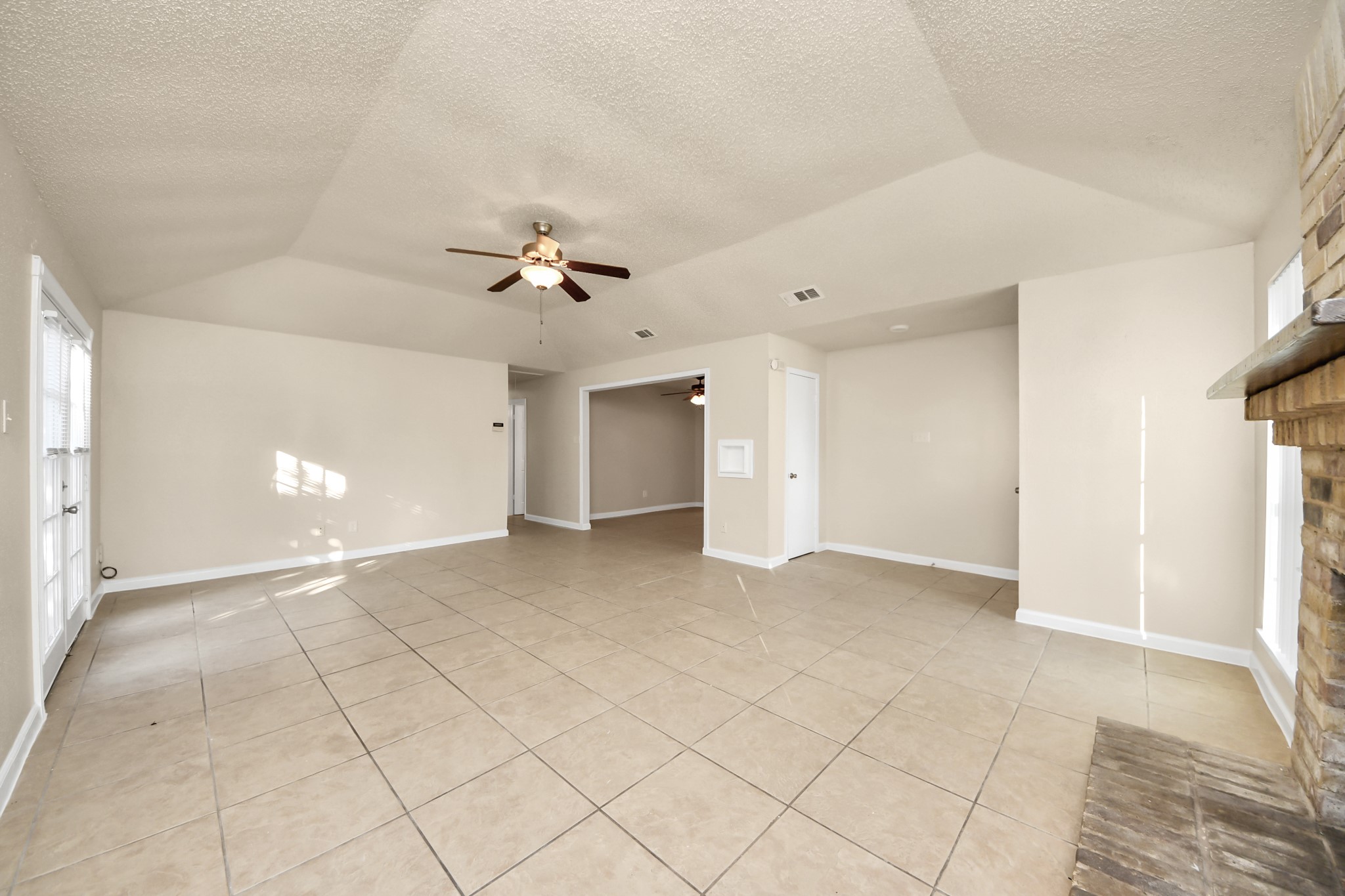 7634 Alegria Drive Property Photo 11