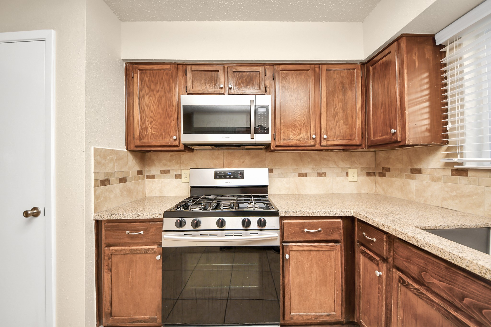 7634 Alegria Drive Property Photo 16