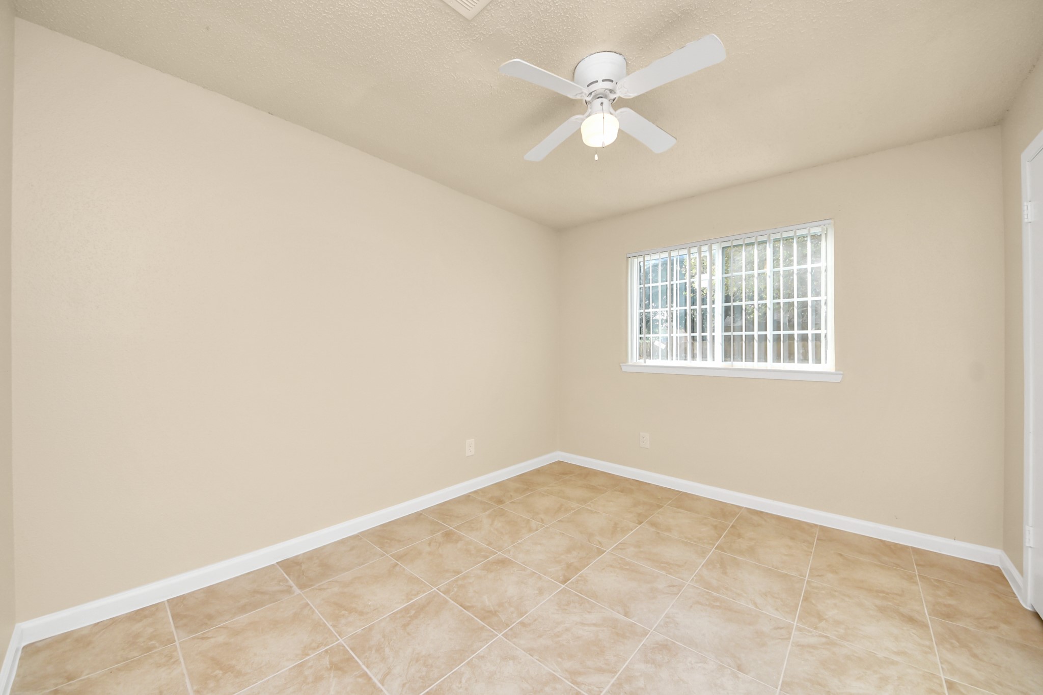 7634 Alegria Drive Property Photo 24