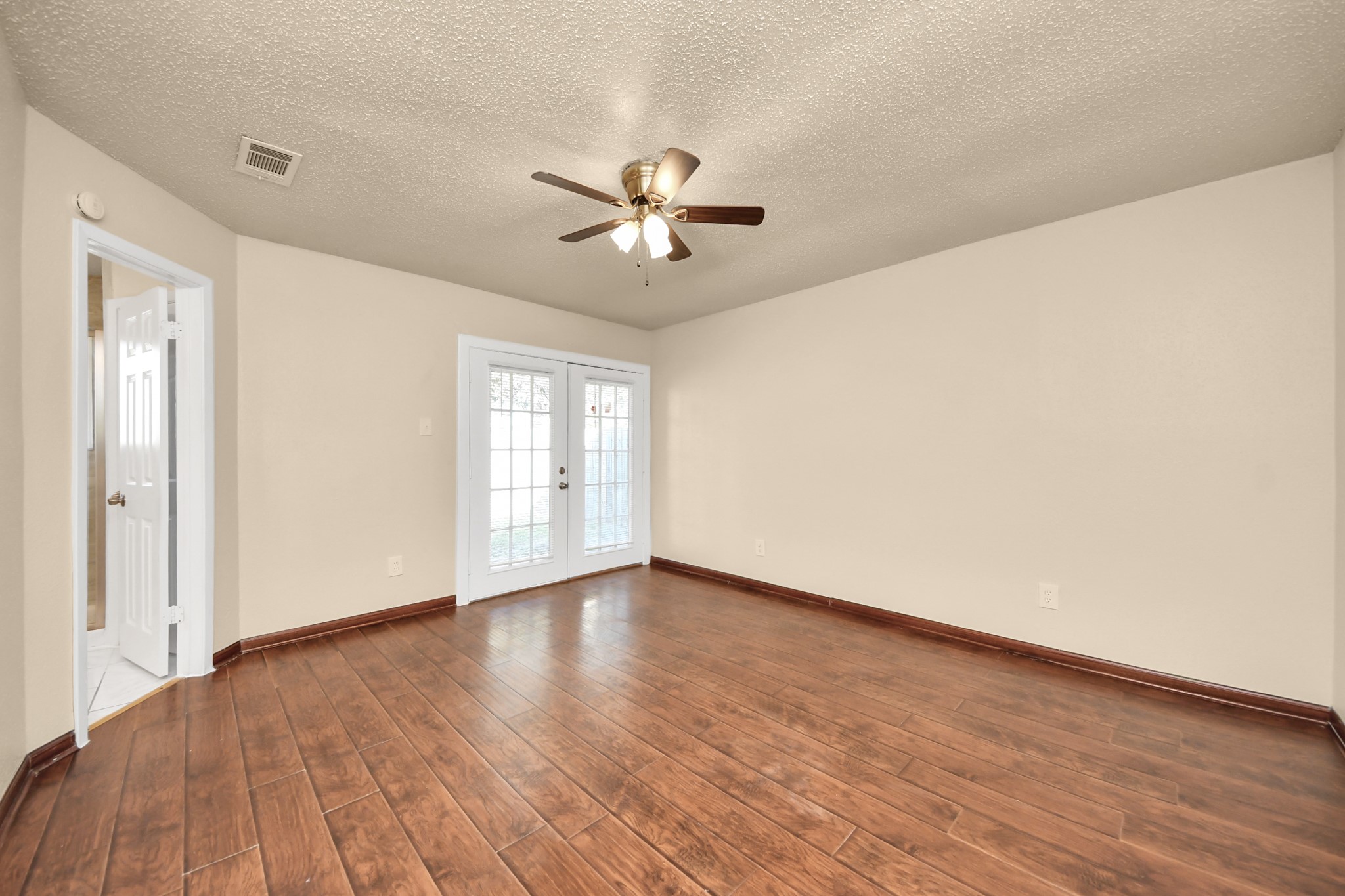 7634 Alegria Drive Property Photo 28