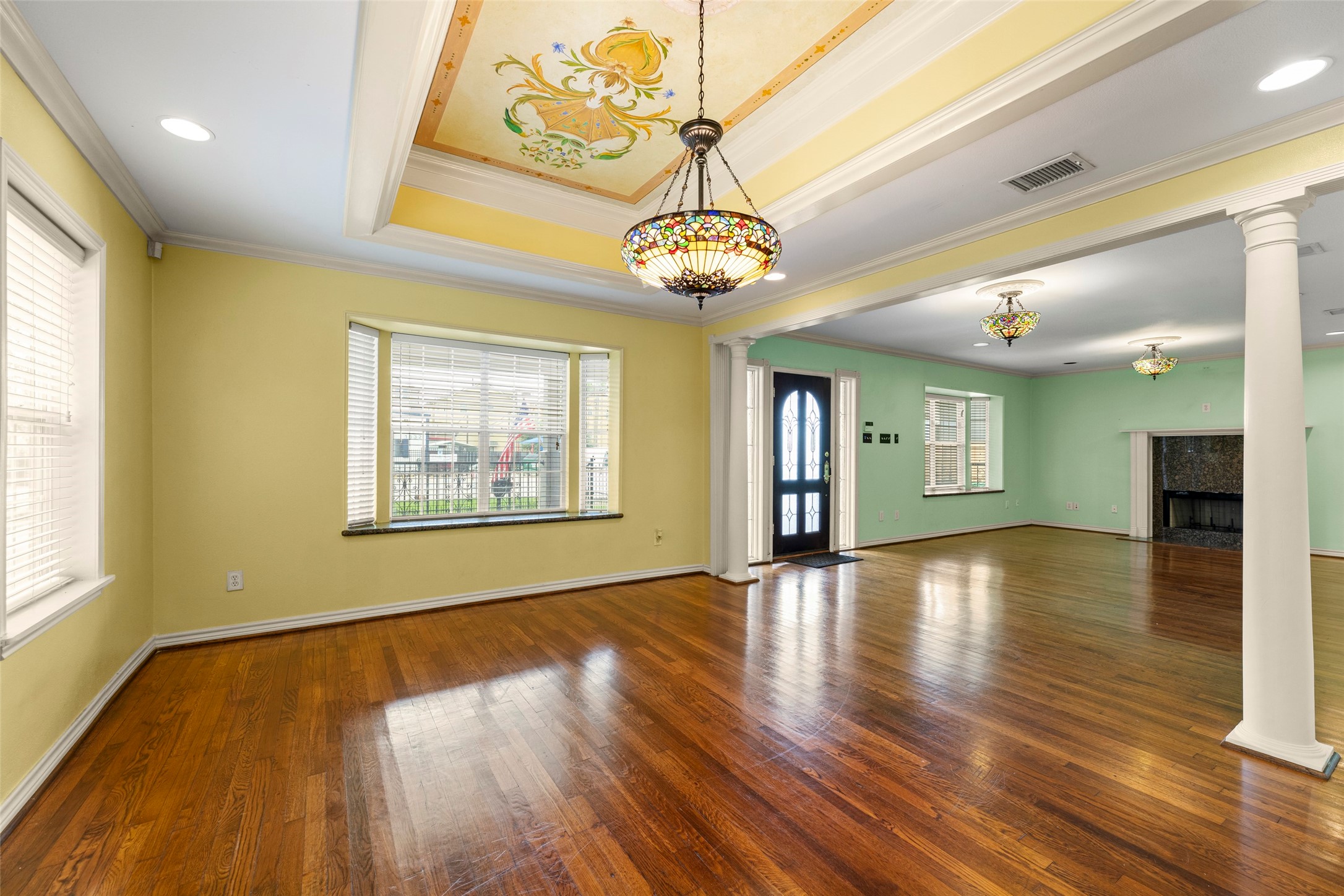 1535 W 25th Street Property Photo 6