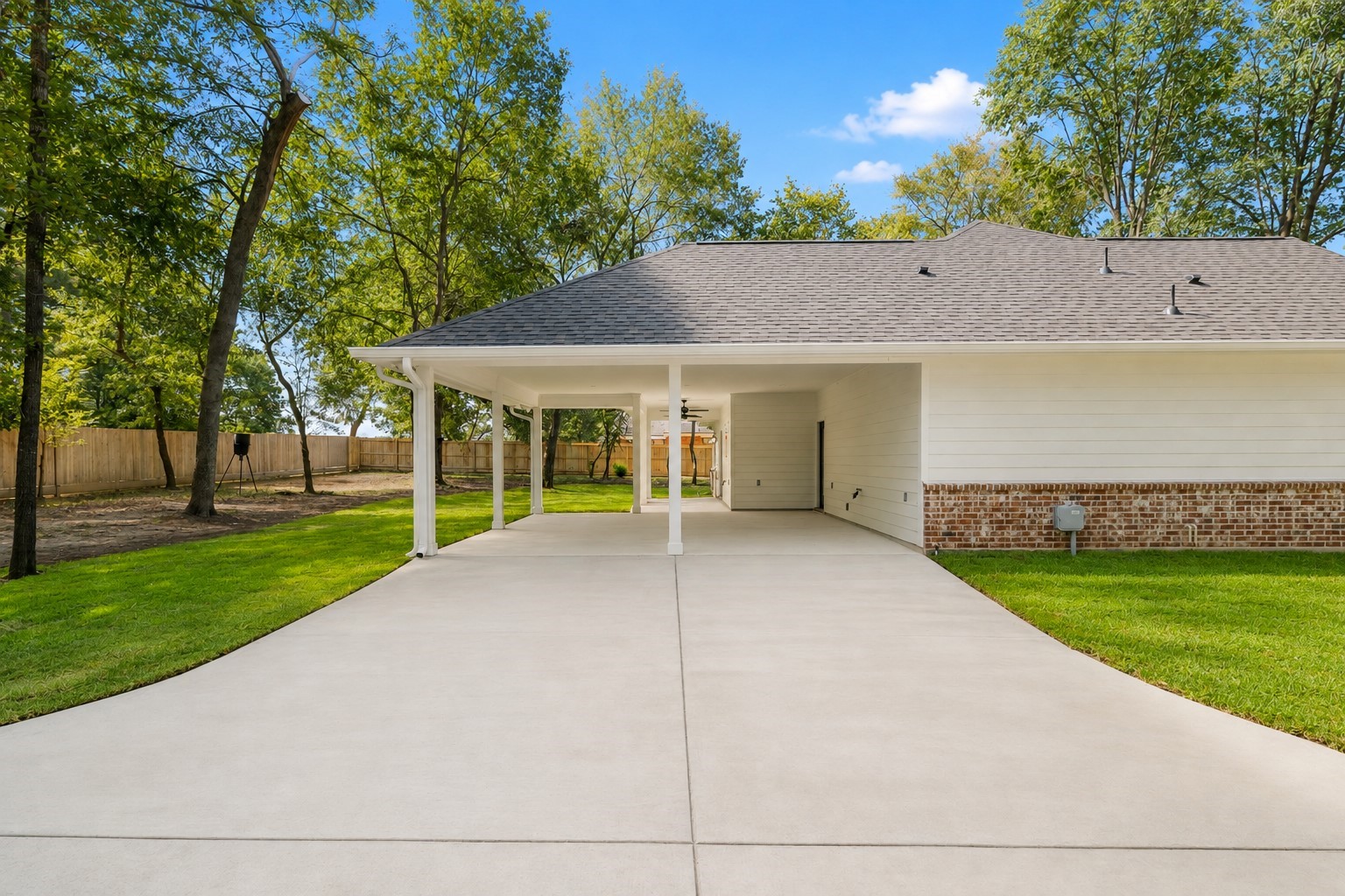 5161 Lazy Lane Property Photo 5