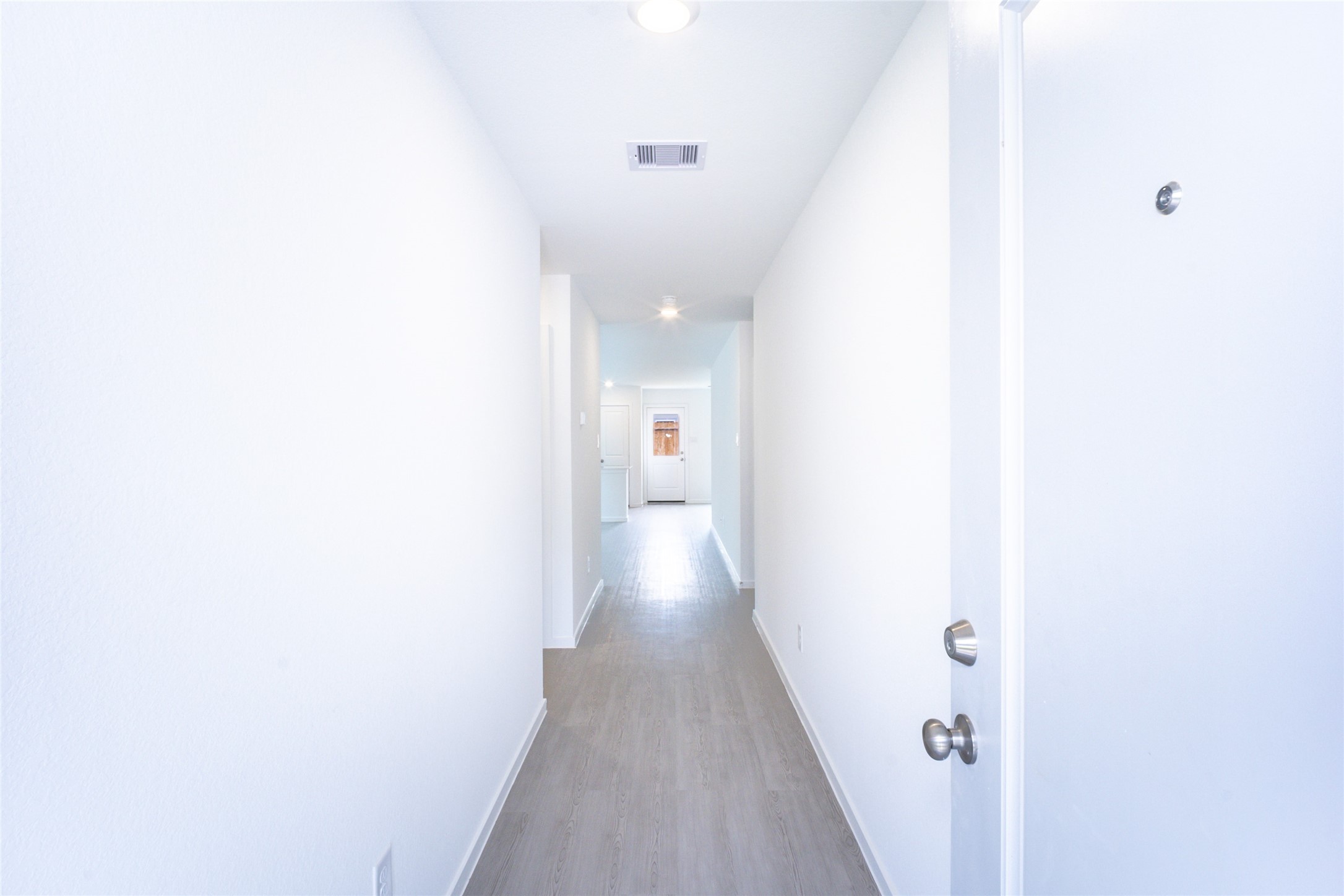 15724 Plum Brook Drive Property Photo 4