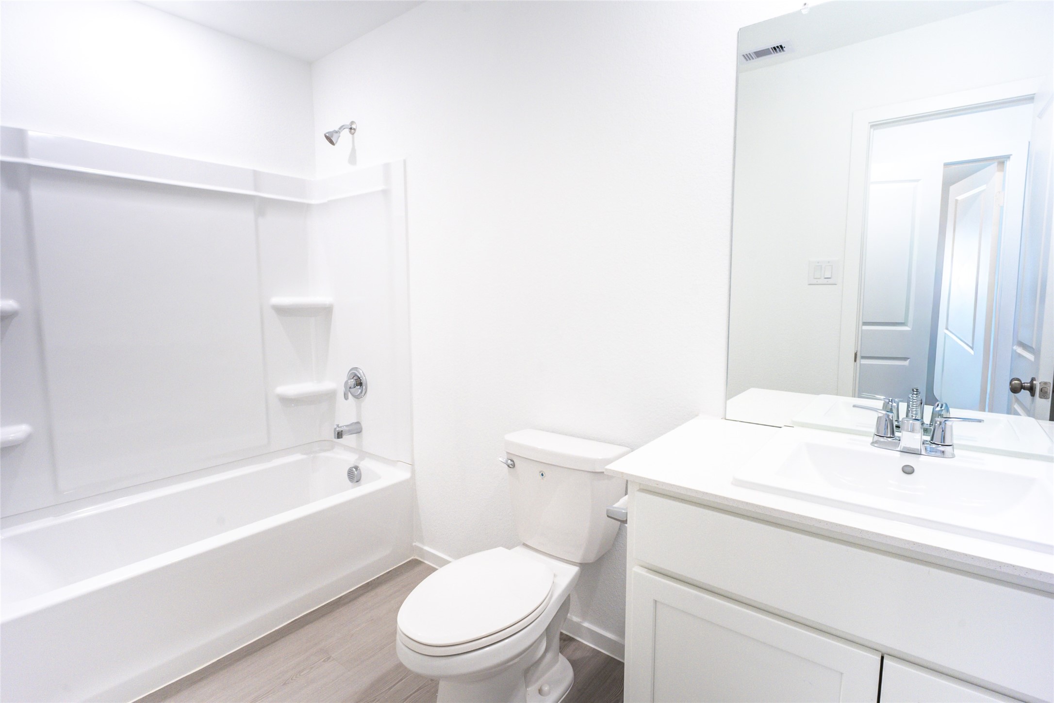 15724 Plum Brook Drive Property Photo 6