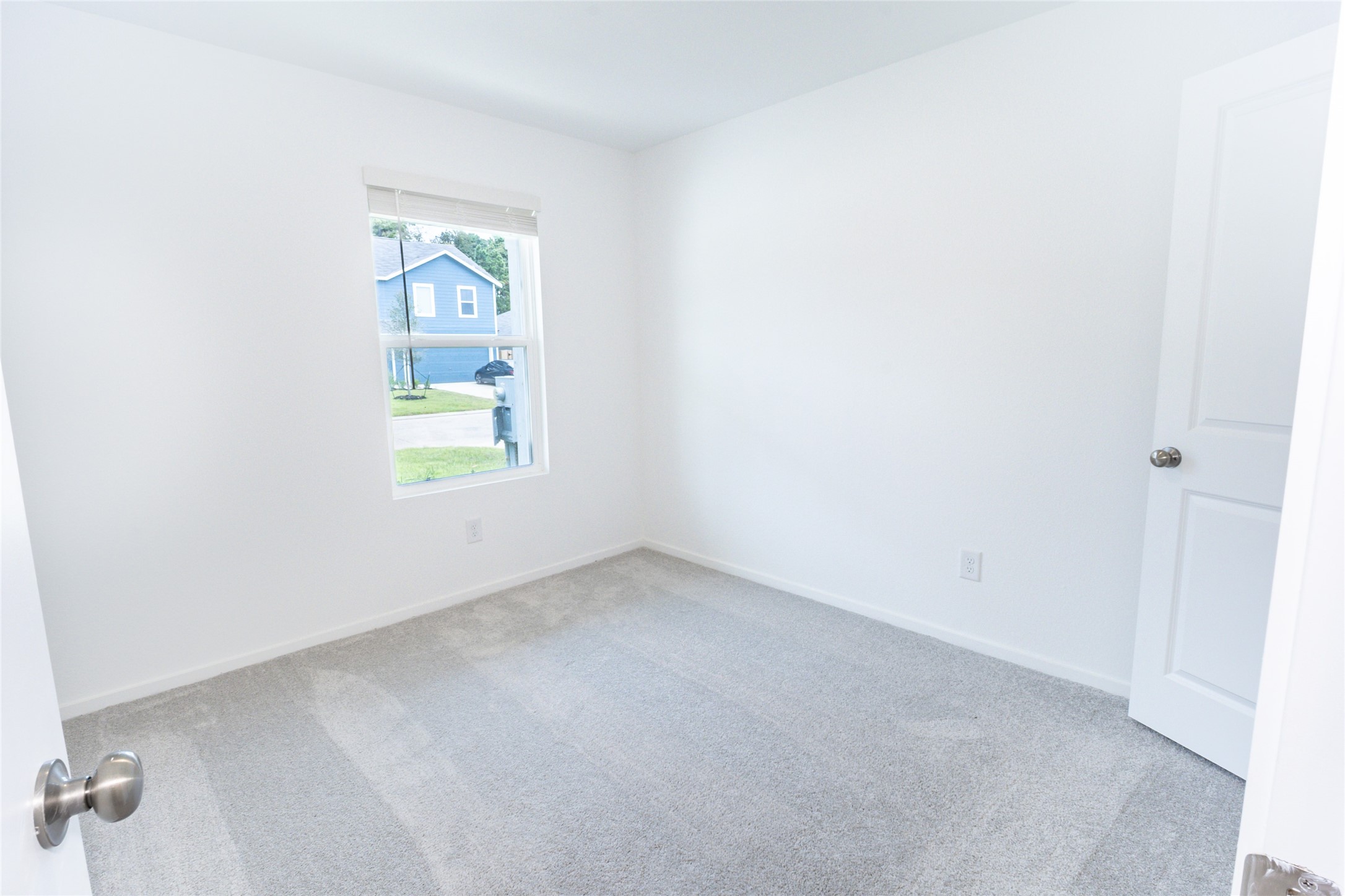 15724 Plum Brook Drive Property Photo 7