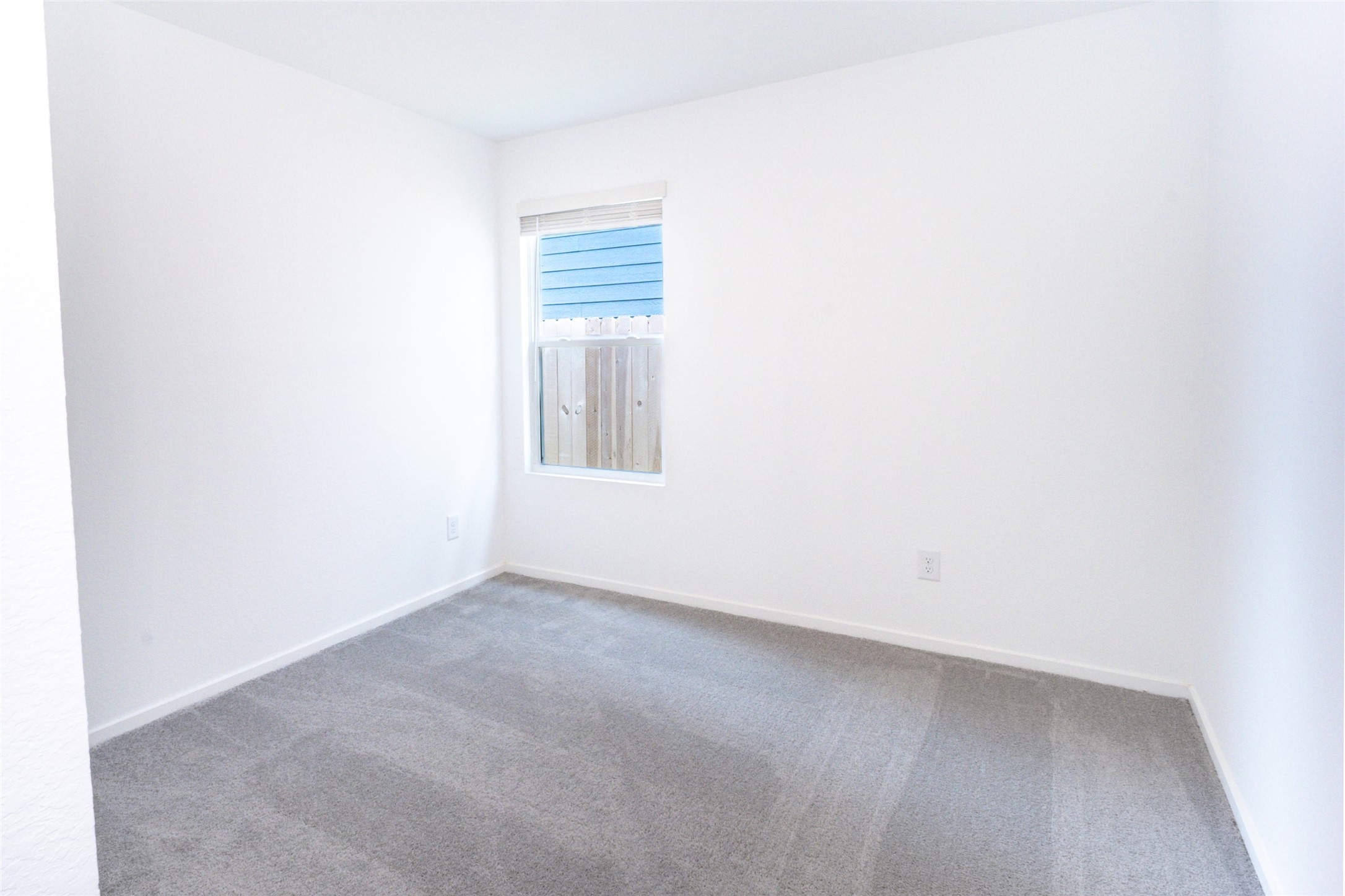 15724 Plum Brook Drive Property Photo 9