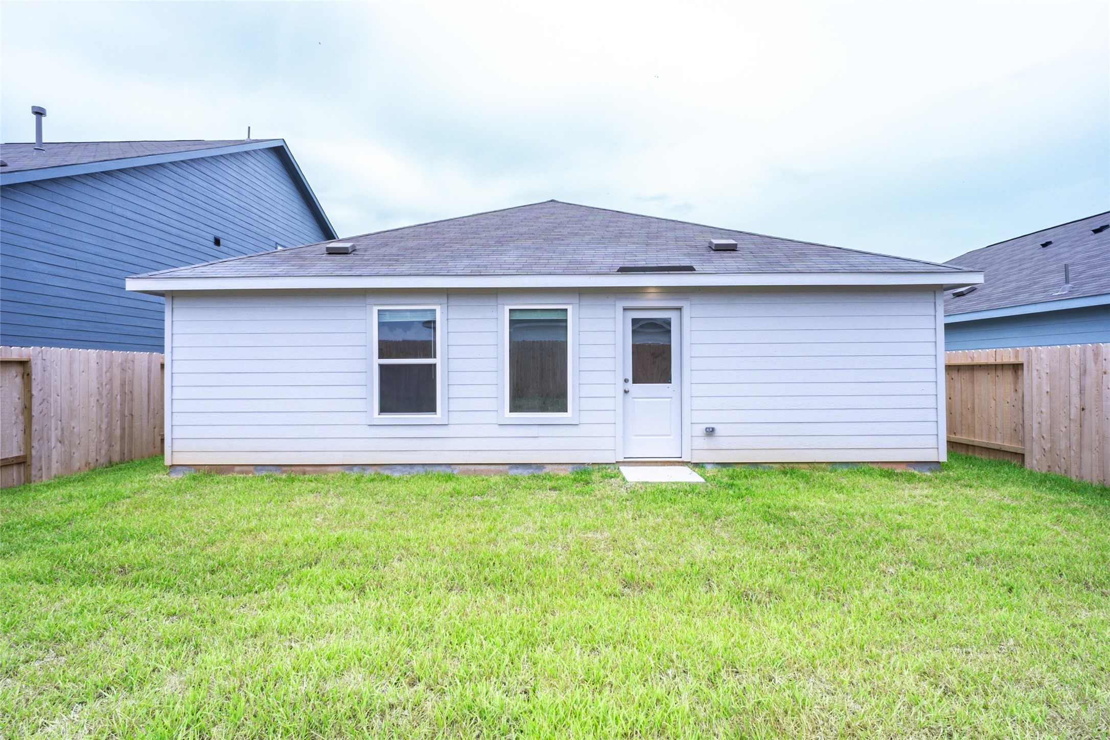 15724 Plum Brook Drive Property Photo 23
