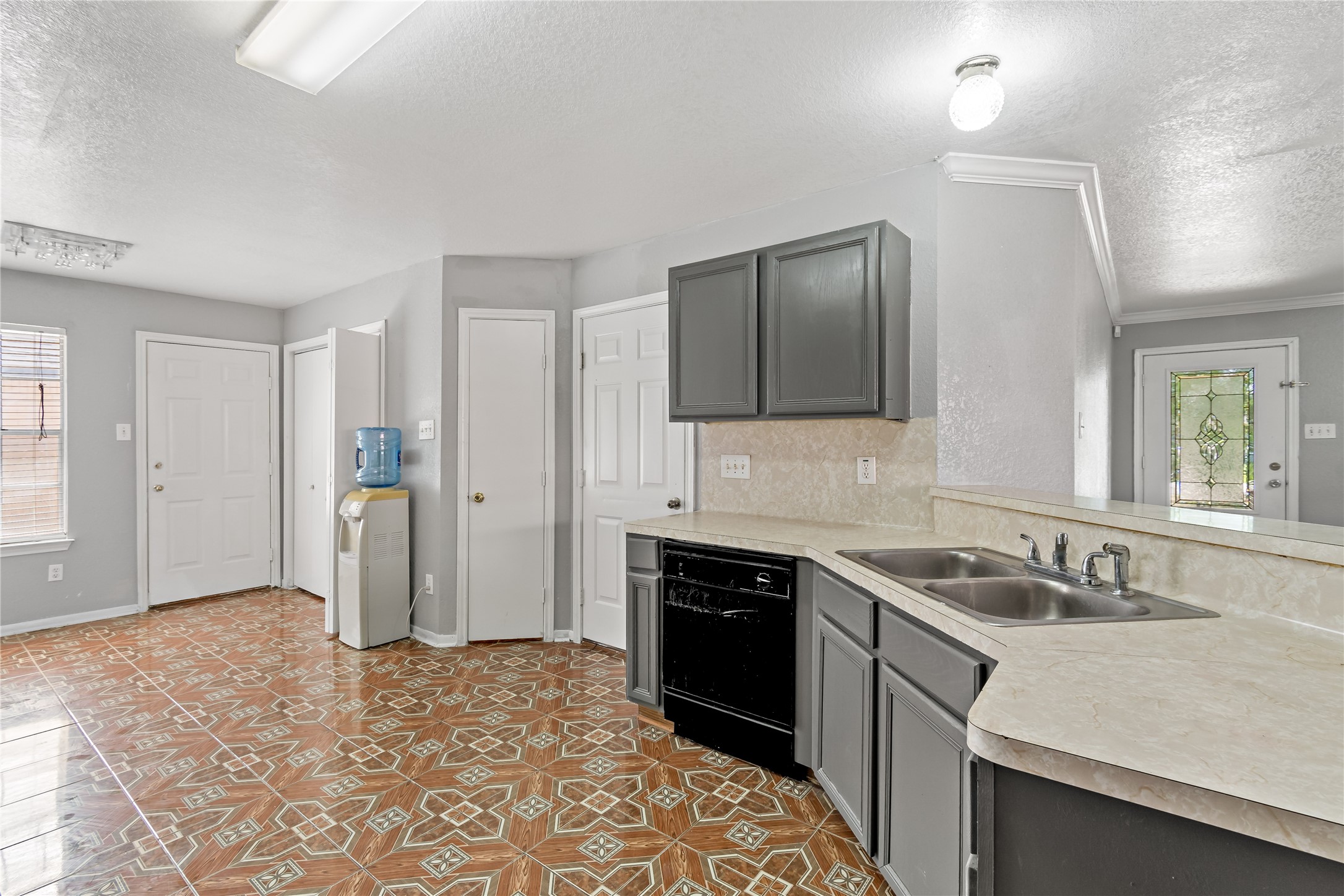 8003 Swiftwater Lane Property Photo 6