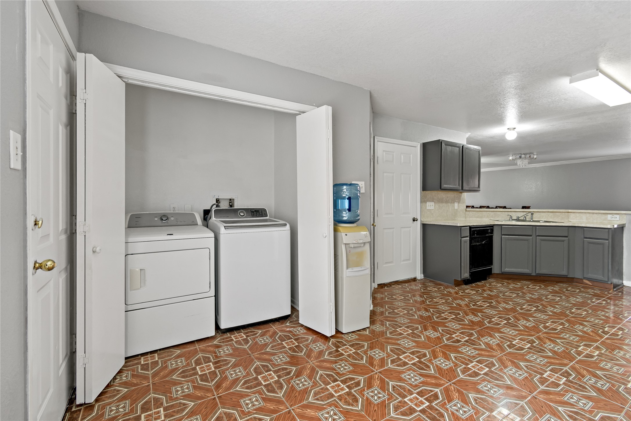8003 Swiftwater Lane Property Photo 8