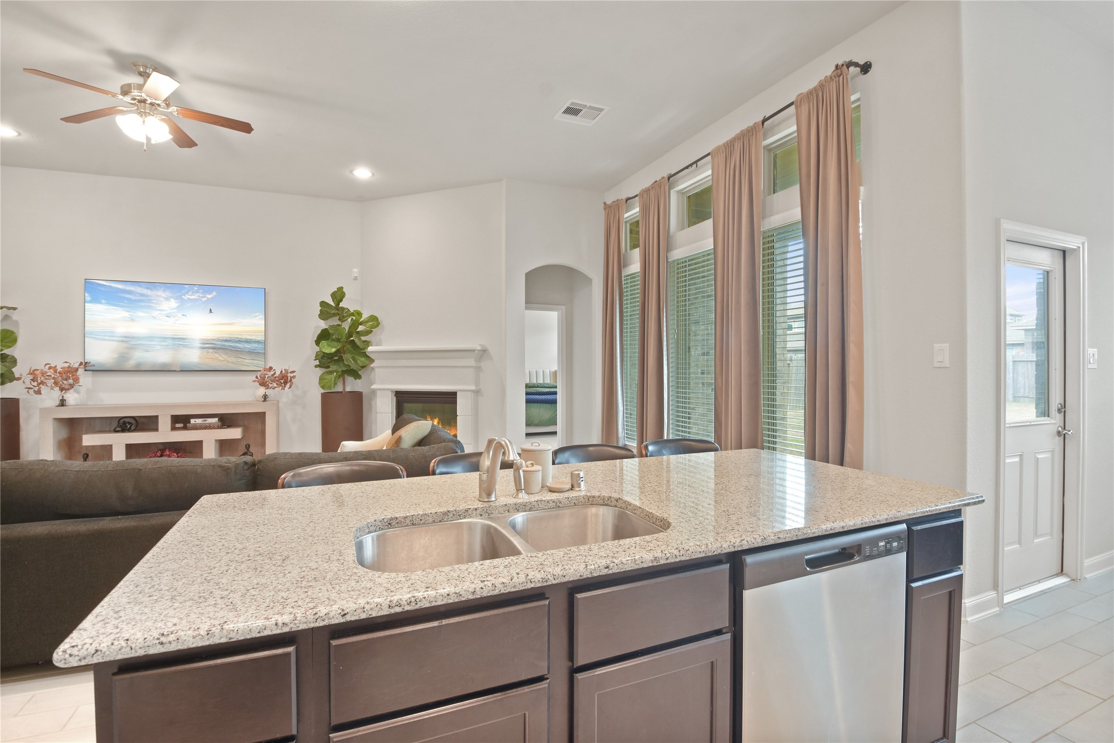 24727 Horsetooth Drive Property Photo 5