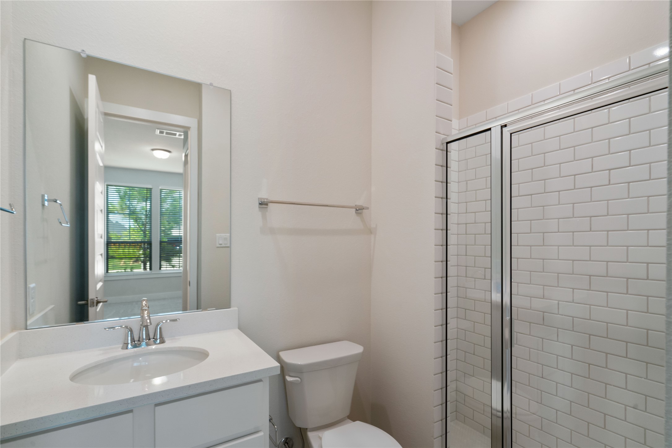 28058 Willow Glen Drive Property Photo 8