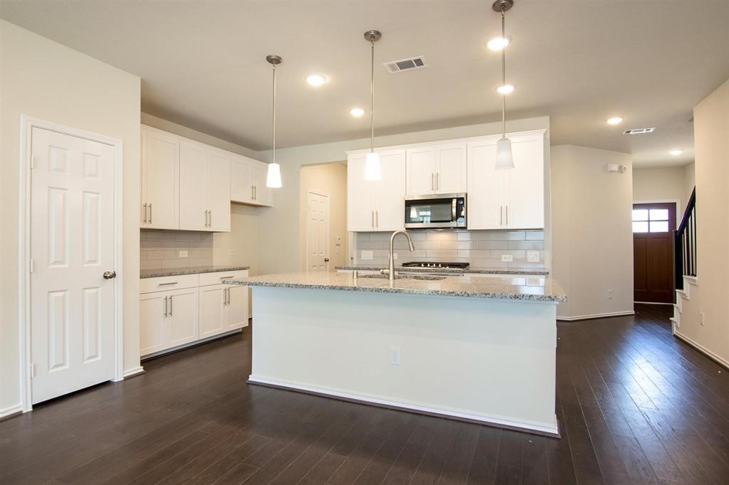 3421 Avondale View Drive Property Photo 7