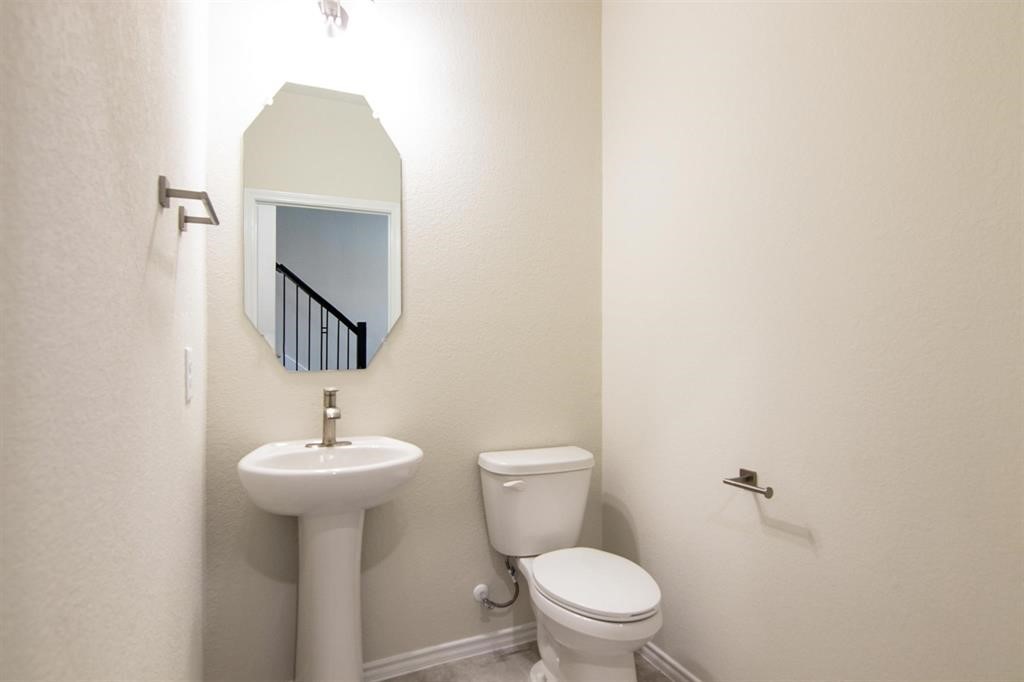3421 Avondale View Drive Property Photo 11