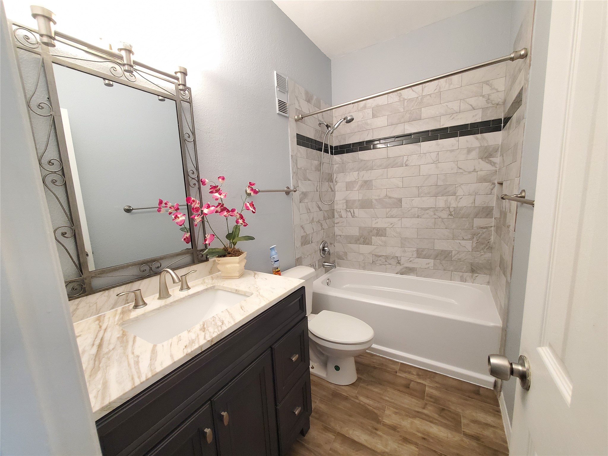 1818 Augusta Drive 29 Property Photo 16