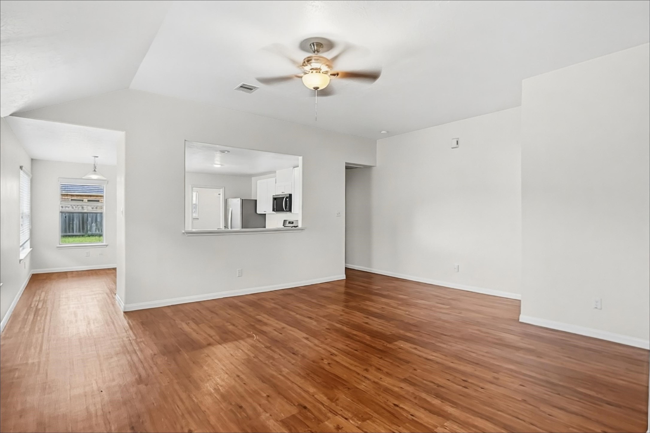3934 Hawthorne Glen Court Property Photo 5