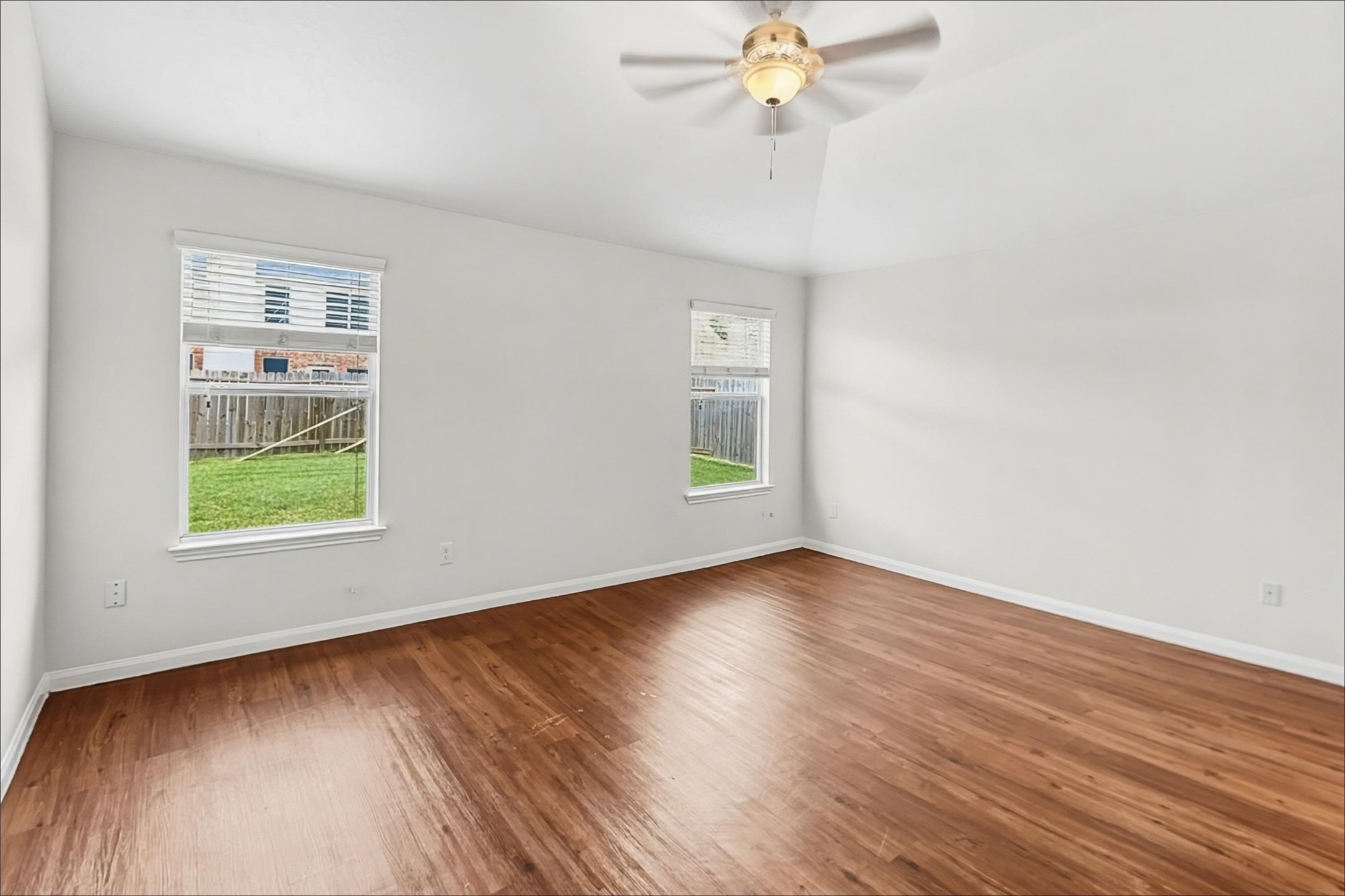 3934 Hawthorne Glen Court Property Photo 7
