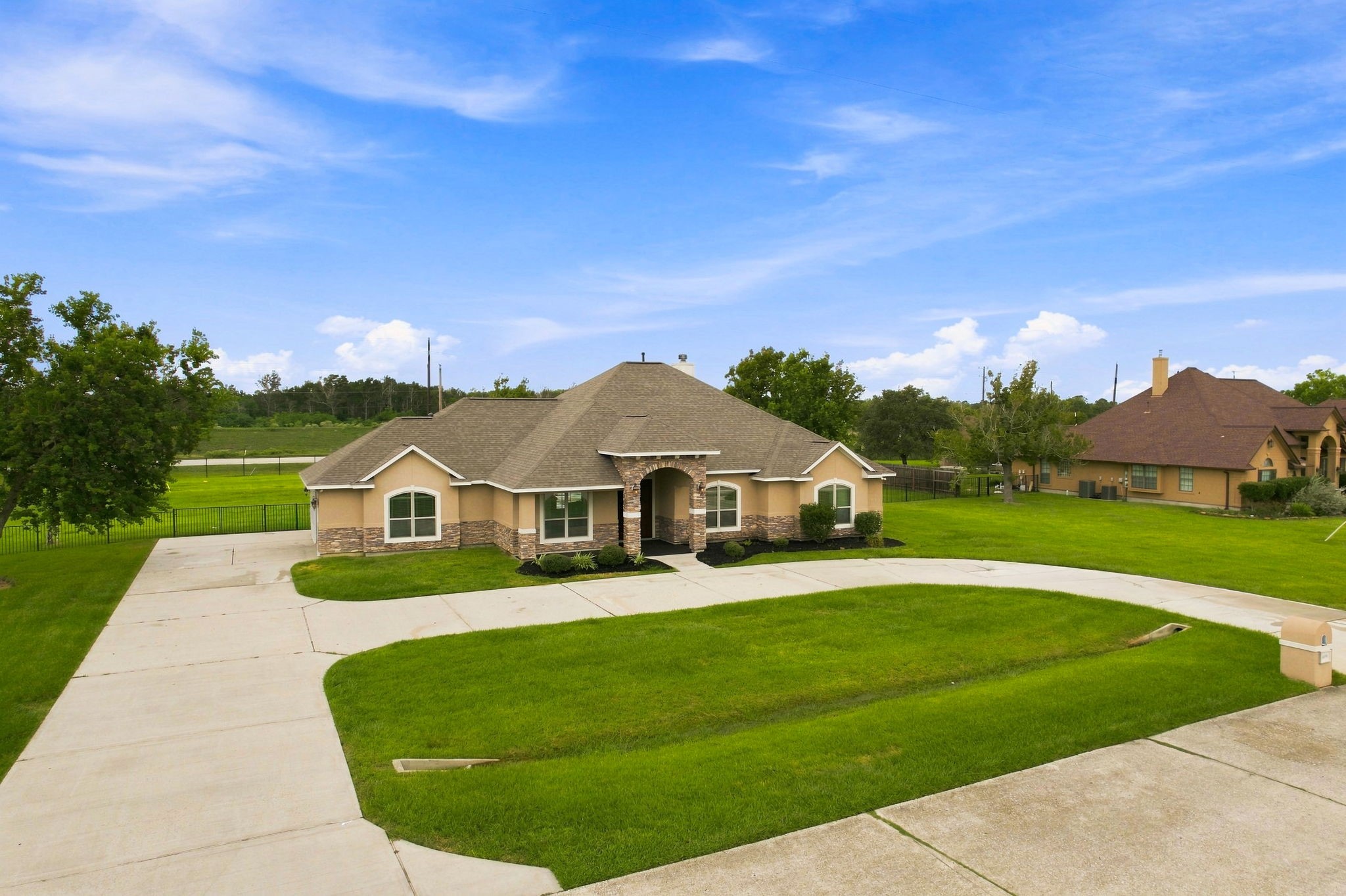 8999 Water Point Drive Property Photo 2