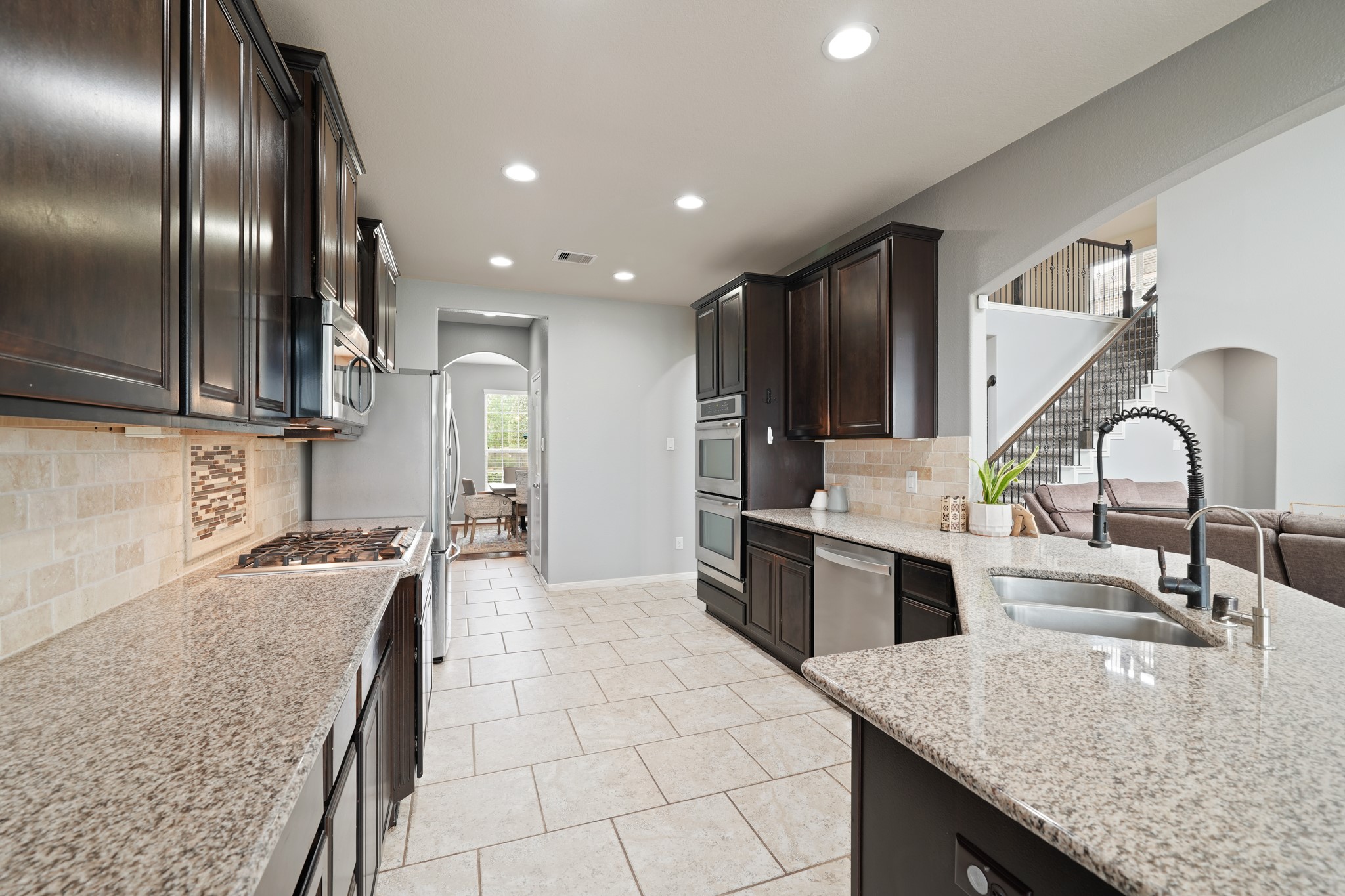 4526 Selwyn Road Property Photo 10