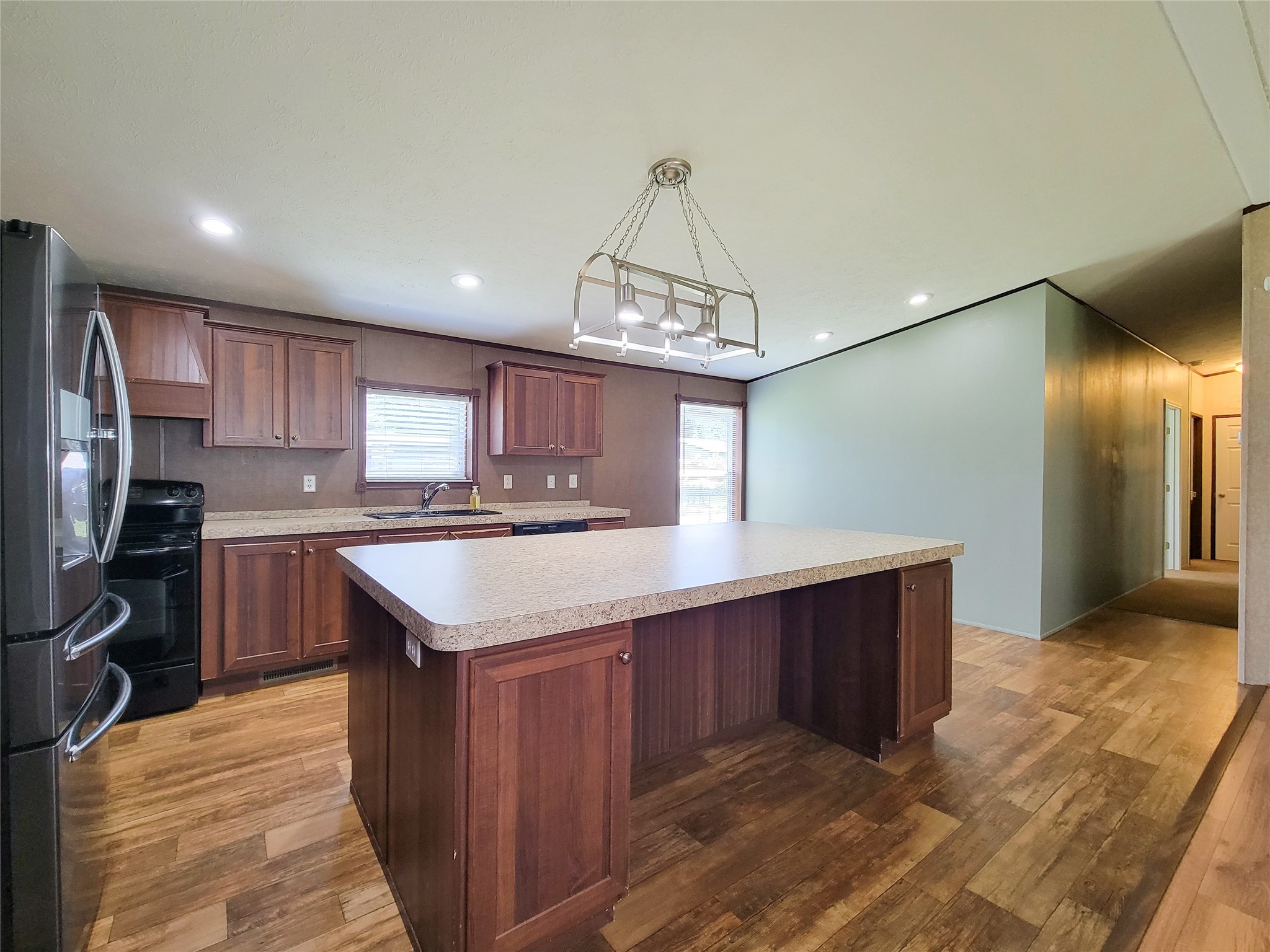 26806 N Marek Lane Property Photo 5