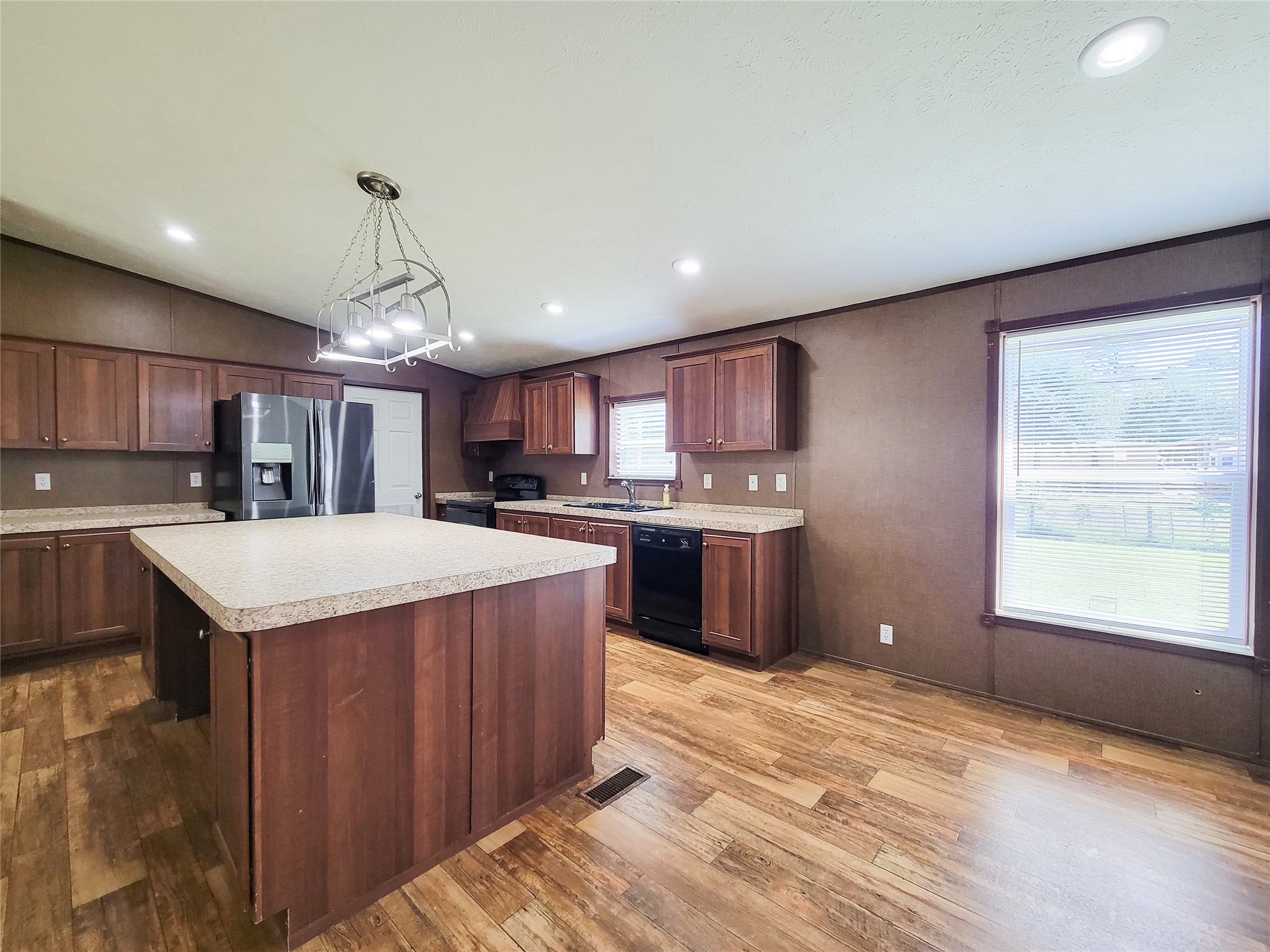 26806 N Marek Lane Property Photo 7