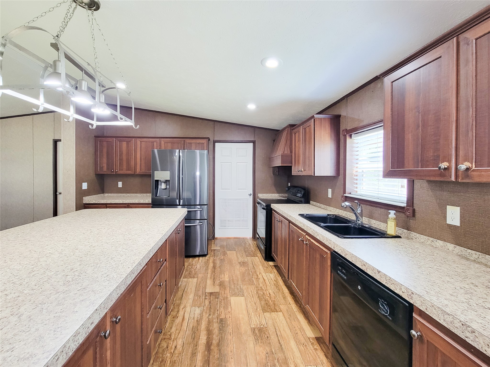 26806 N Marek Lane Property Photo 10