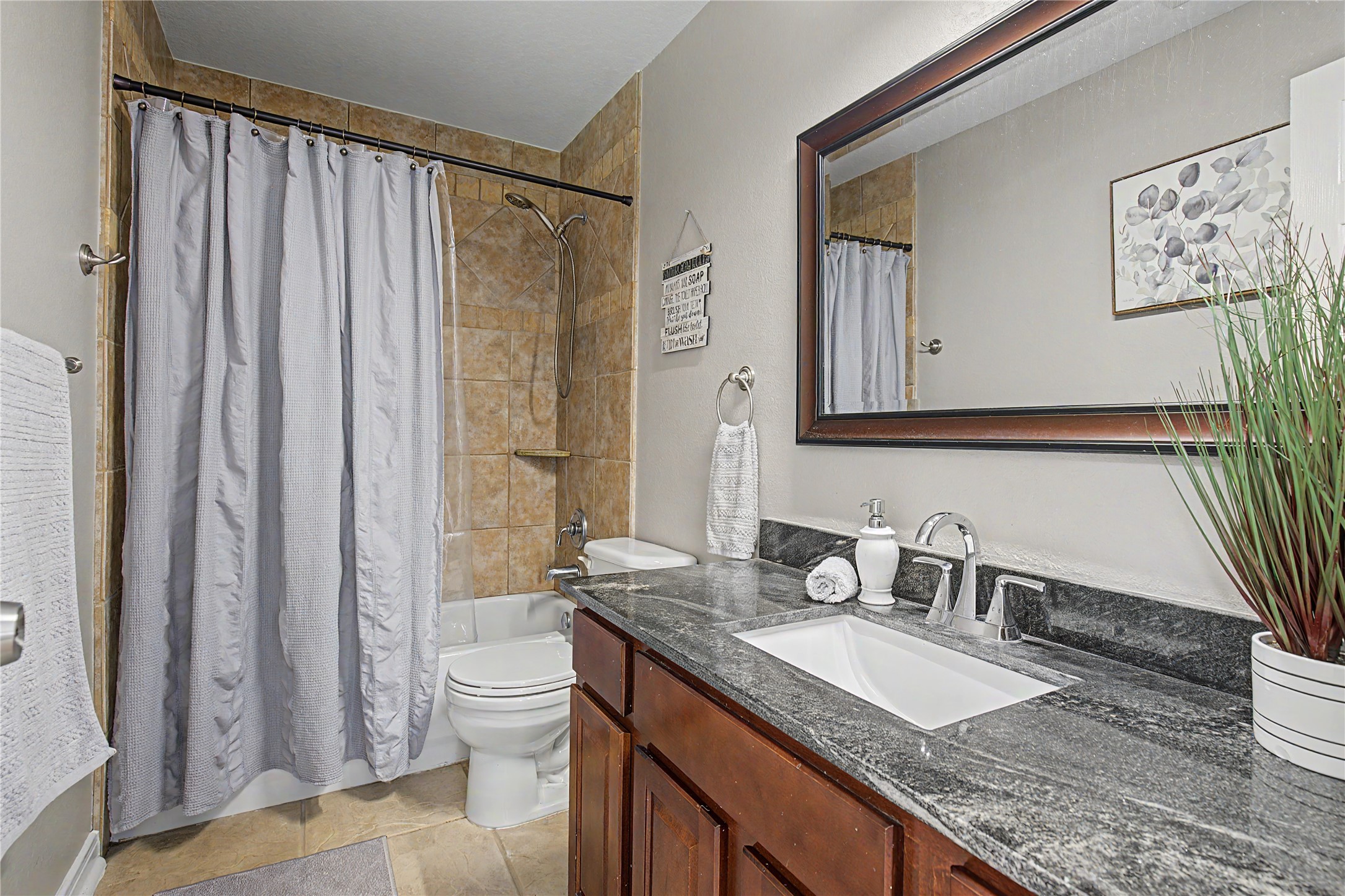 203 Mapleleaf Street Property Photo 27