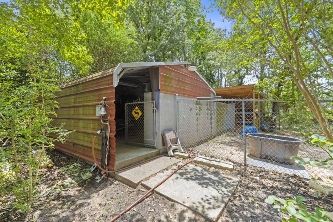203 Mapleleaf Street Property Photo 45