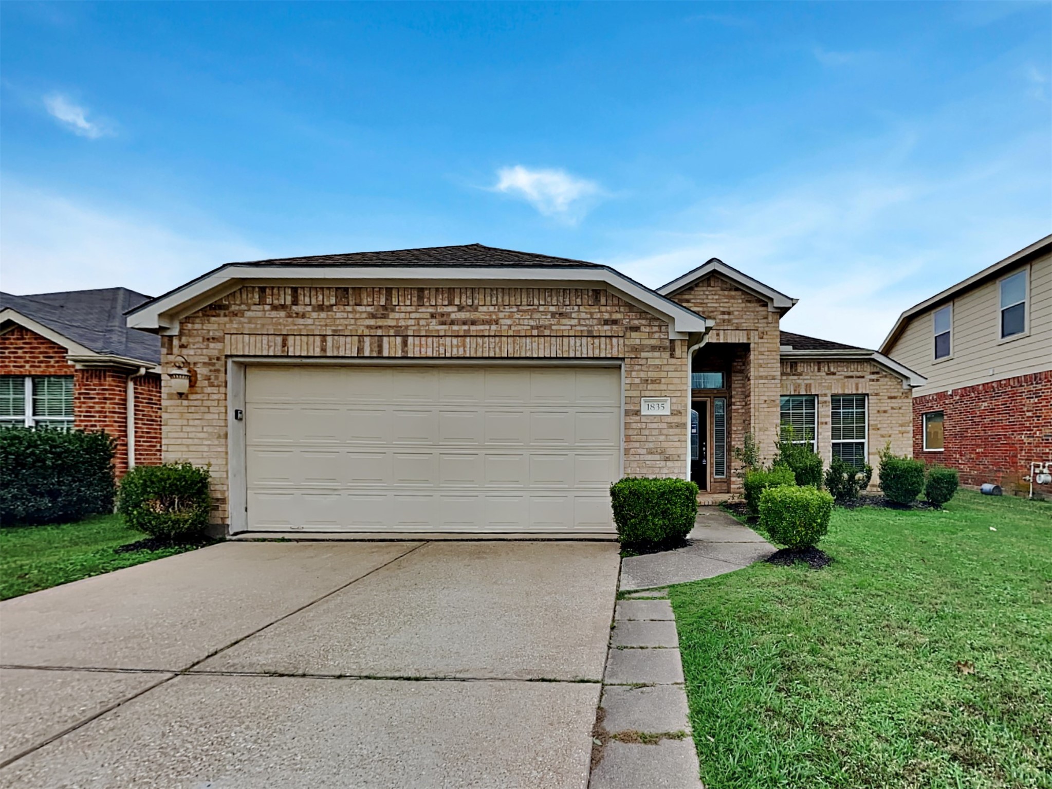 1835 Manor Drive Property Photo 1
