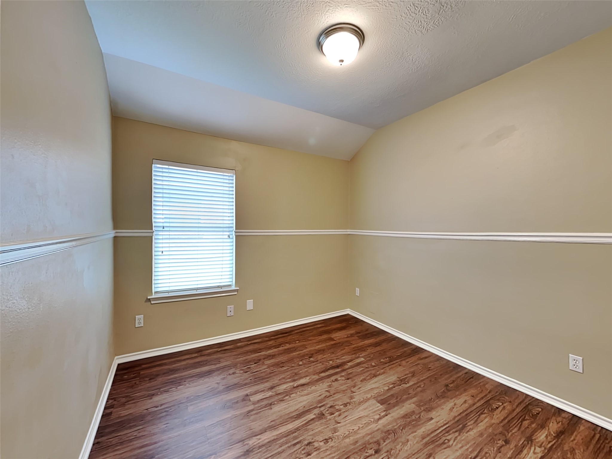 1835 Manor Drive Property Photo 18