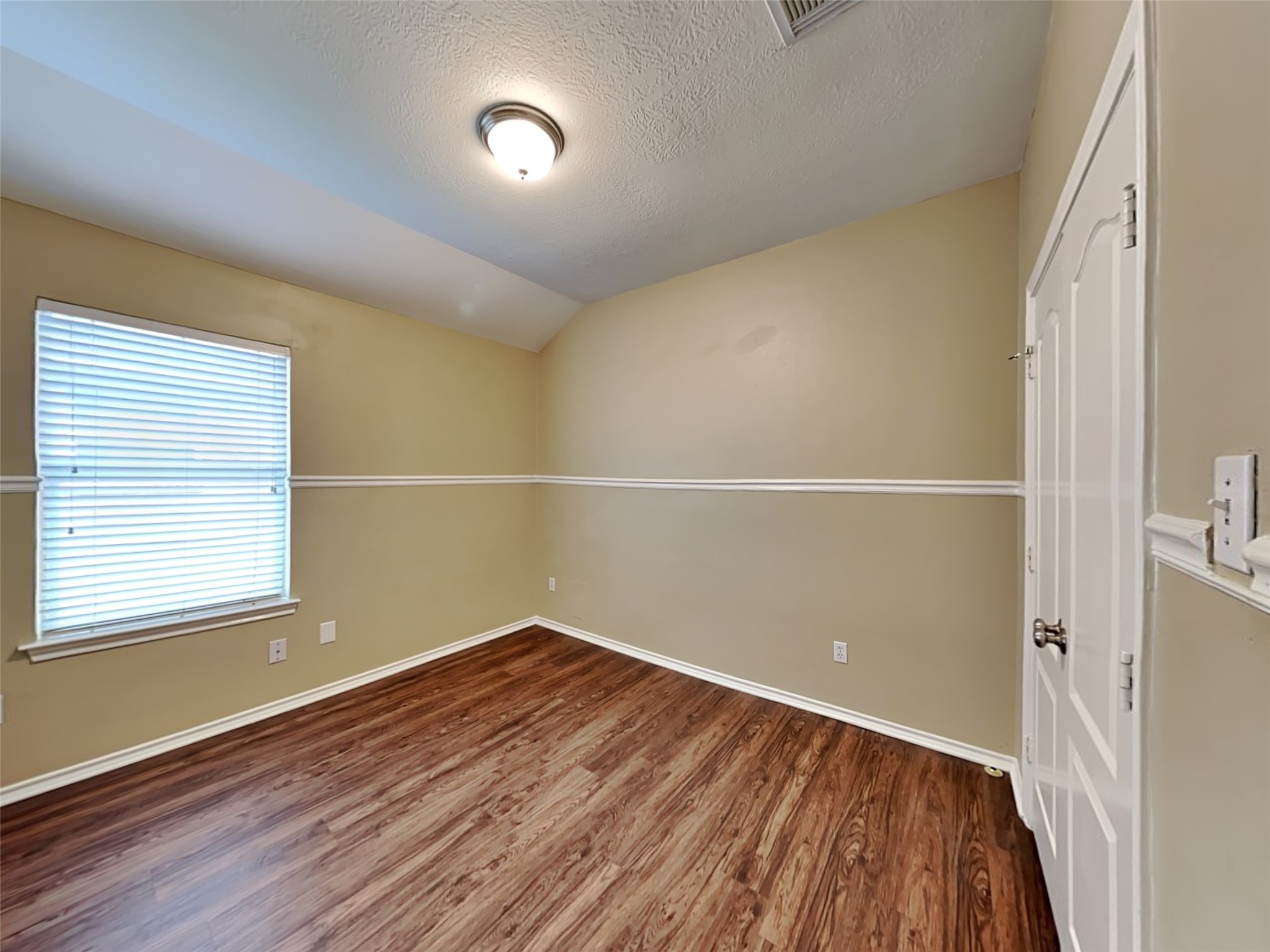 1835 Manor Drive Property Photo 19