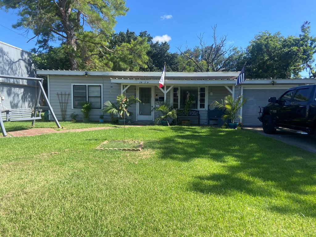 2912 9th Street Property Photo 1