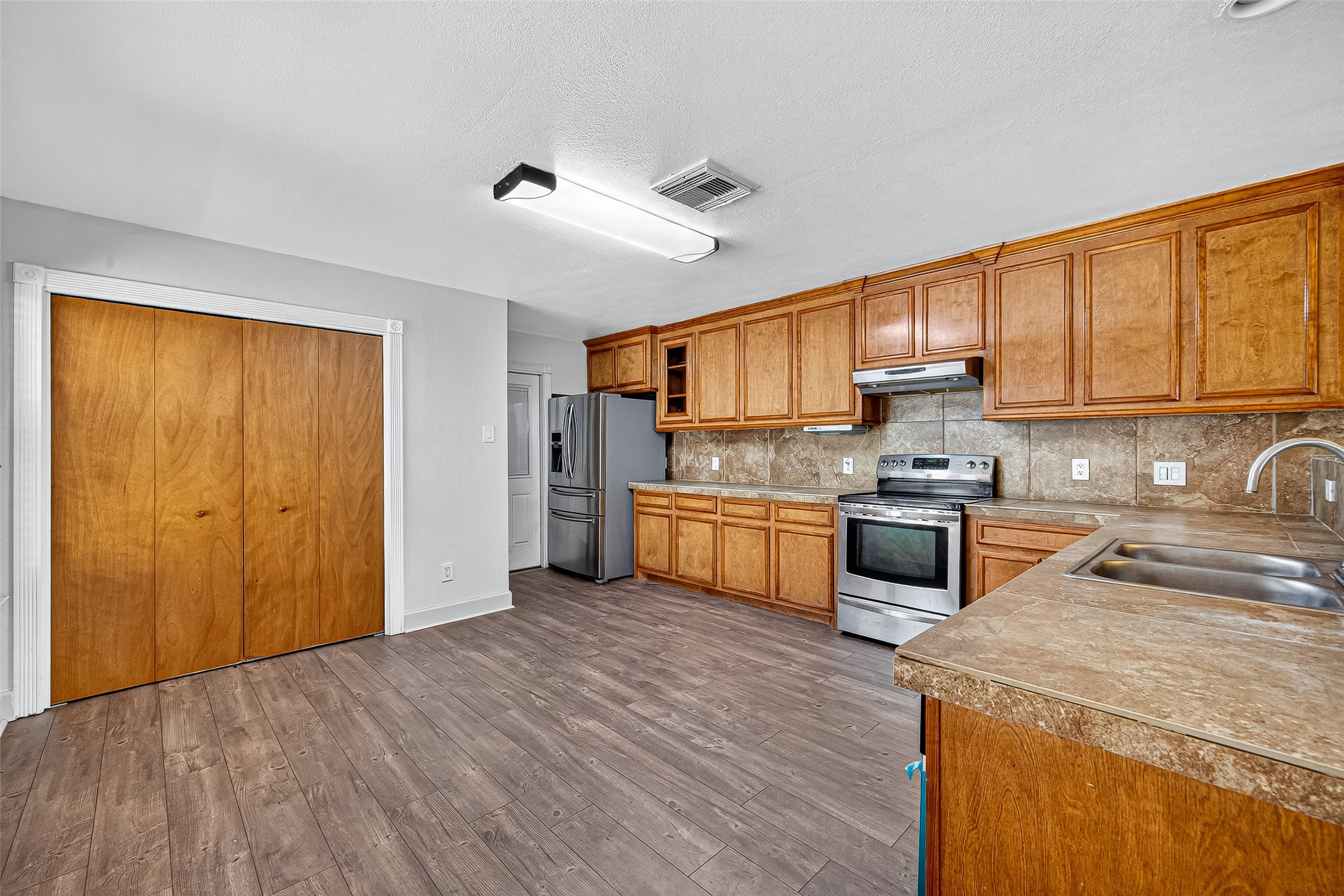3258 Meadway Drive Property Photo 17