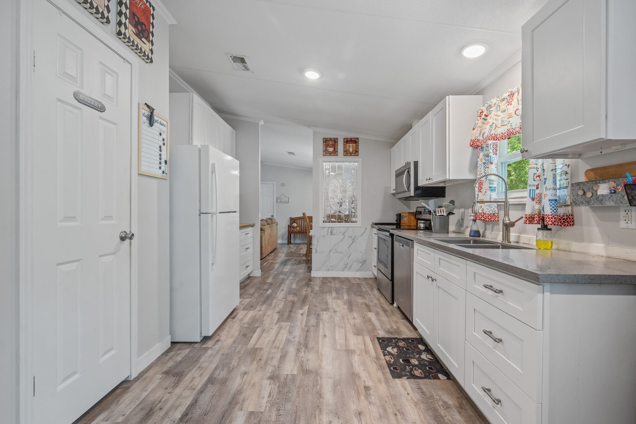 161 W Creek Property Photo 8